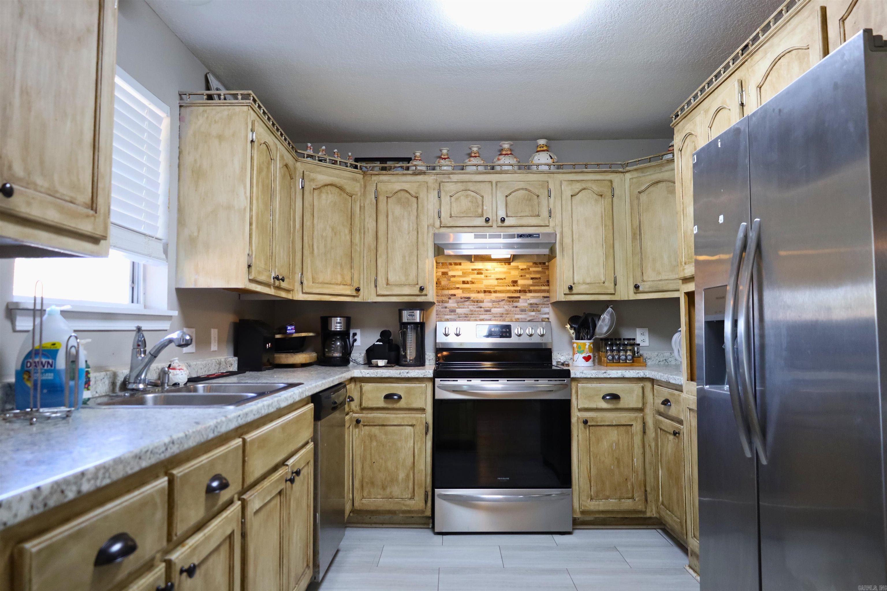 JULIE ANN SUB - Residential