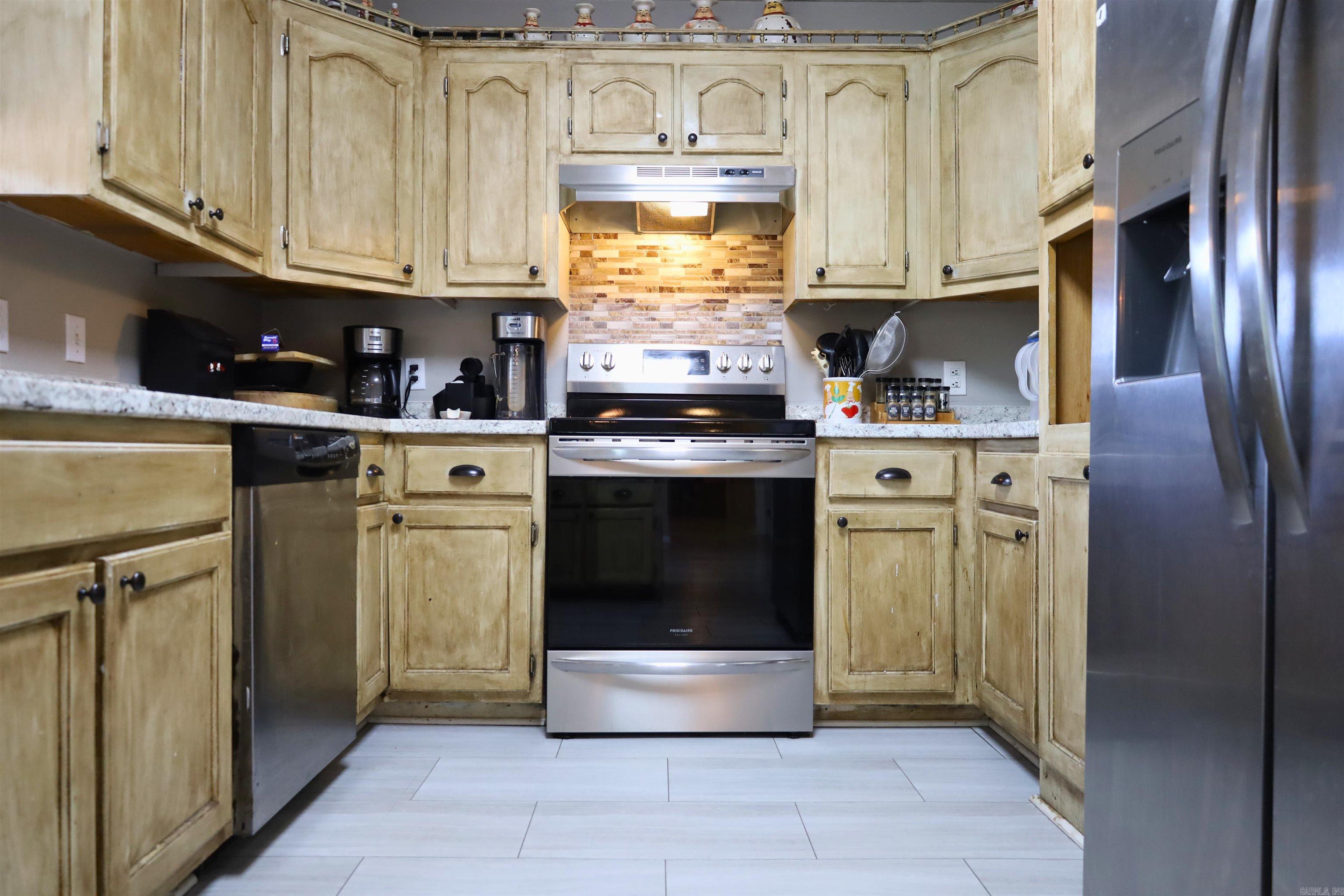 JULIE ANN SUB - Residential