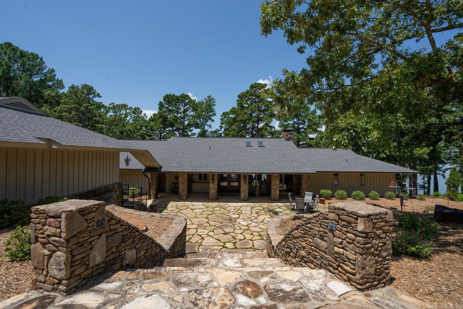 Eden Isle-Country Club - Residential