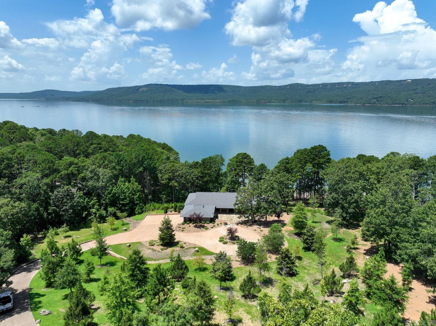 Eden Isle-Country Club - Residential