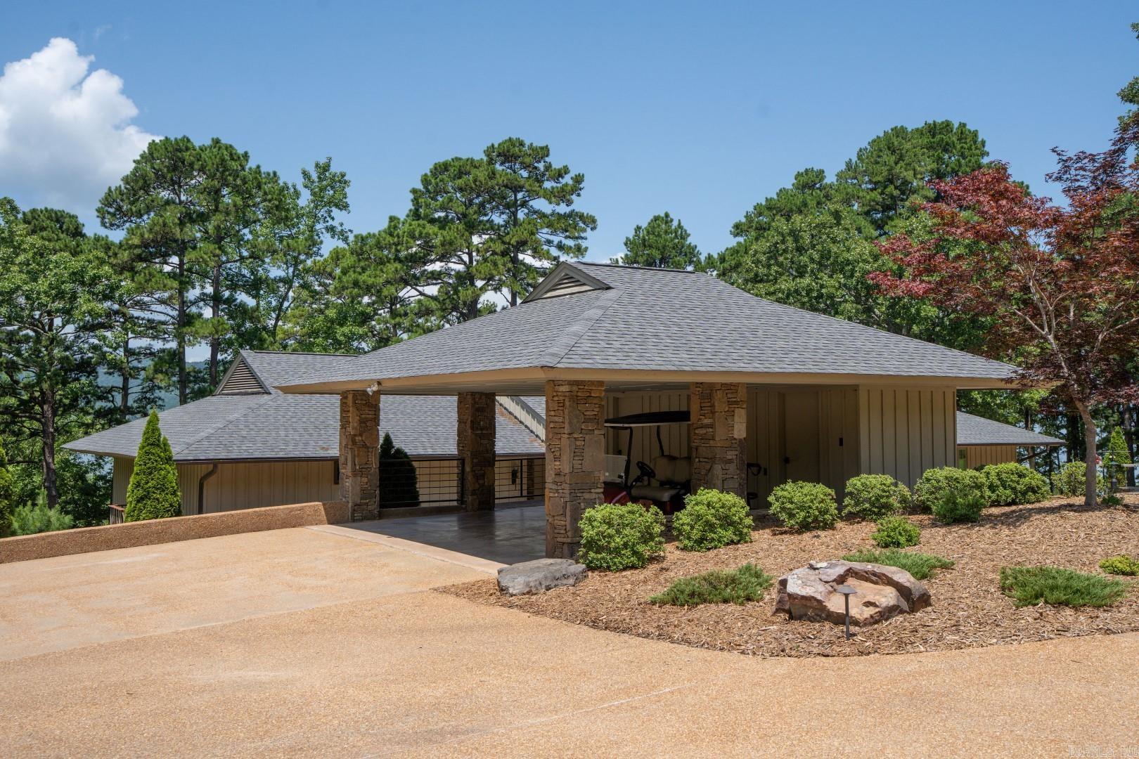 Eden Isle-Country Club - Residential
