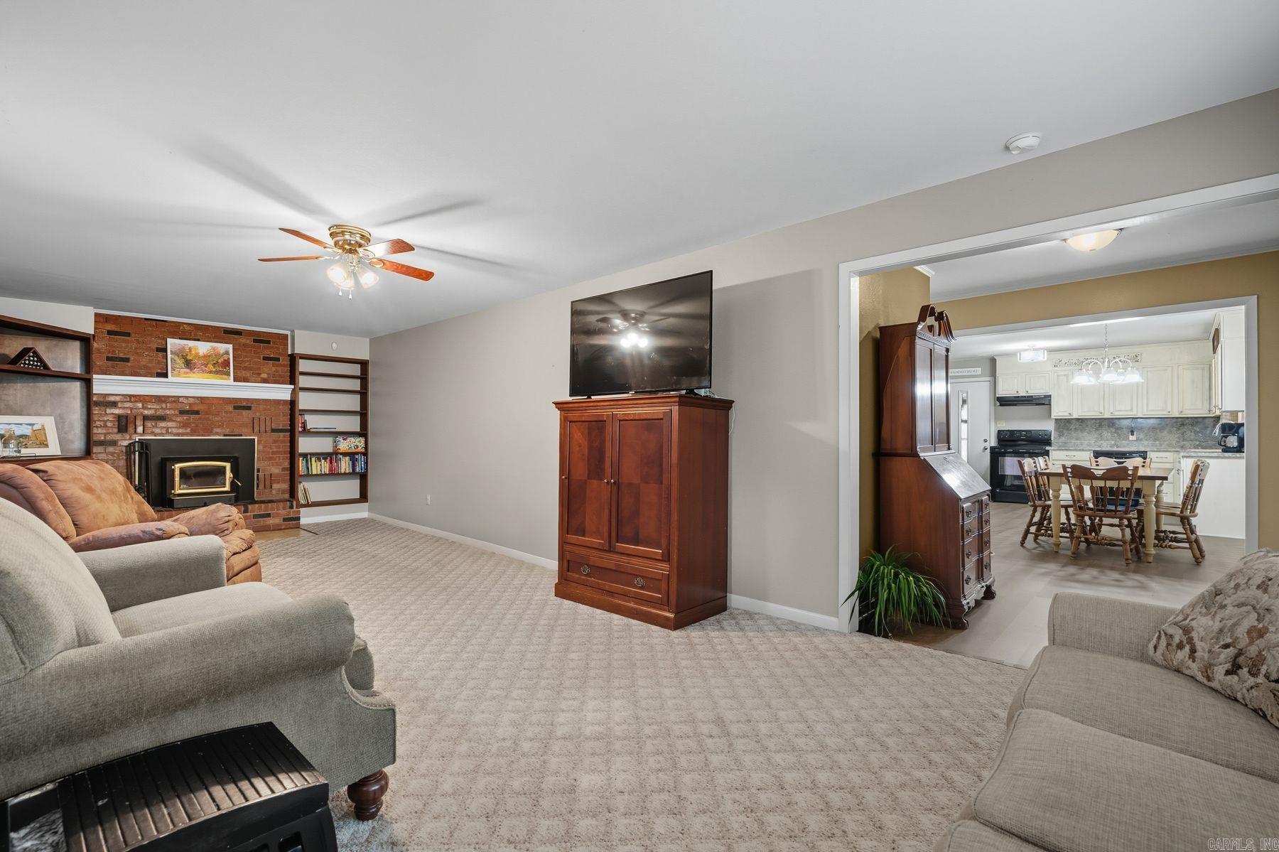 ARROWHEAD LAKE ESTATES 1 - Residential
