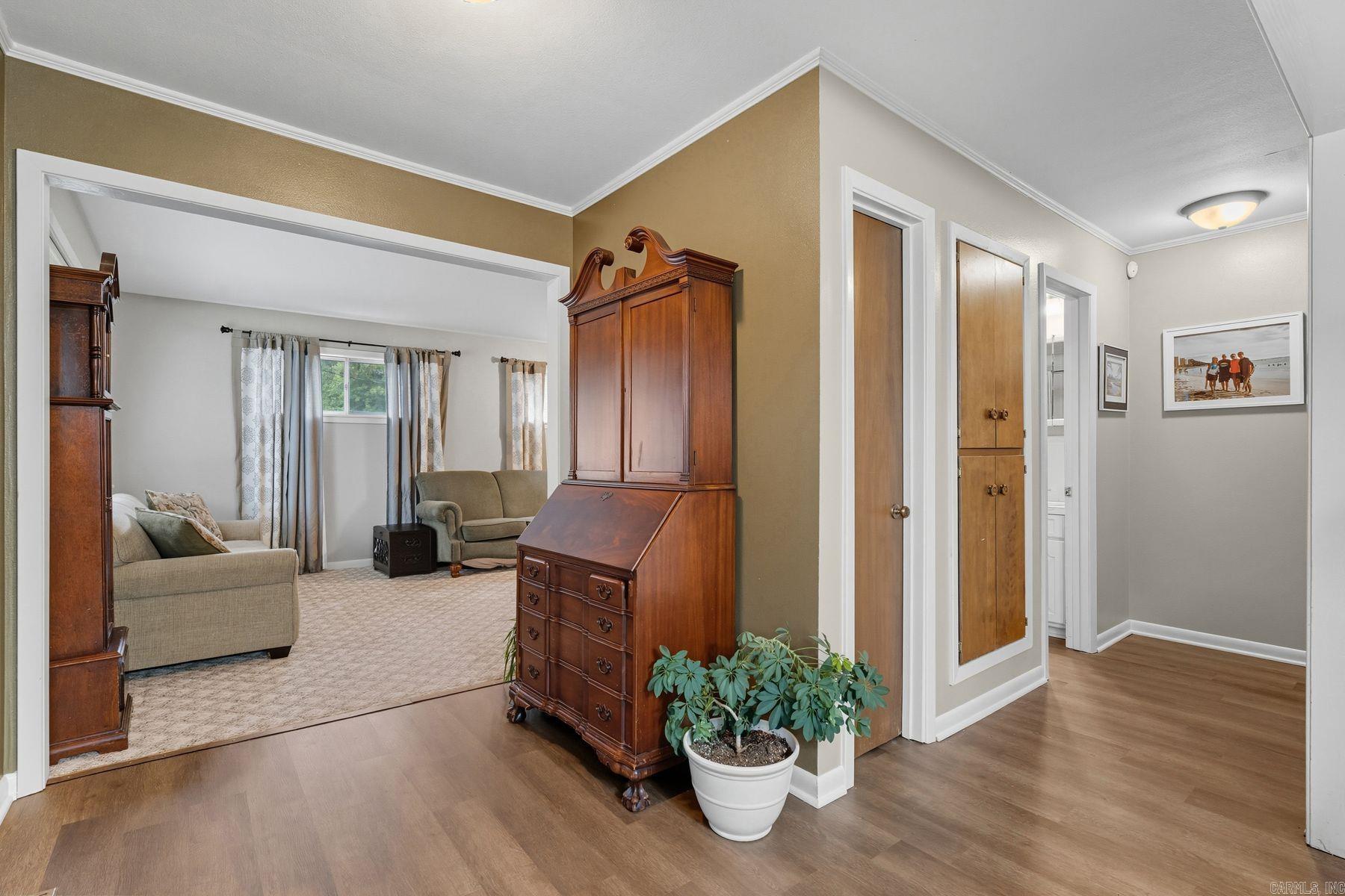 ARROWHEAD LAKE ESTATES 1 - Residential