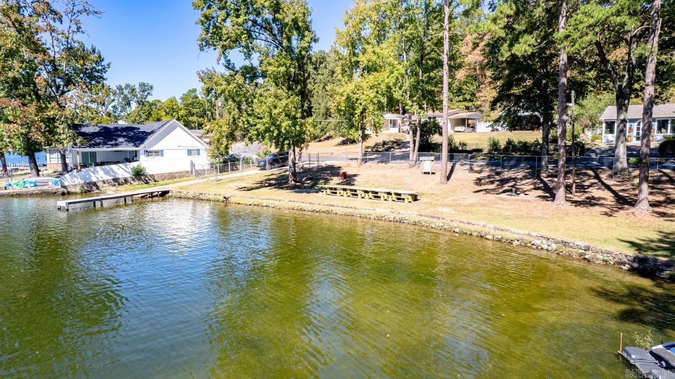 ARROWHEAD LAKE ESTATES 1 - Residential