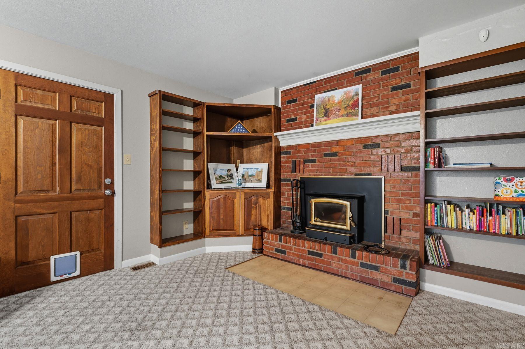 ARROWHEAD LAKE ESTATES 1 - Residential