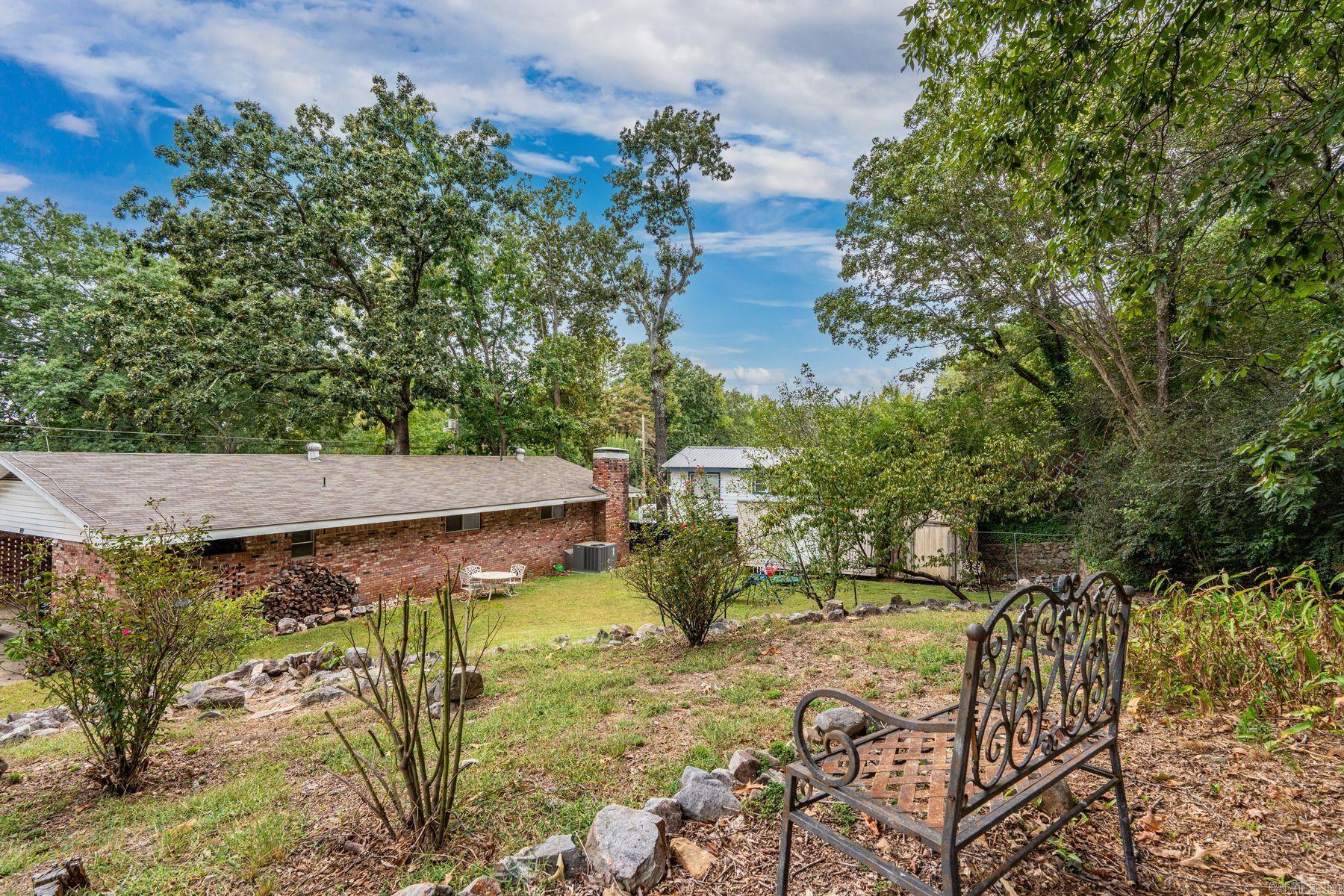ARROWHEAD LAKE ESTATES 1 - Residential