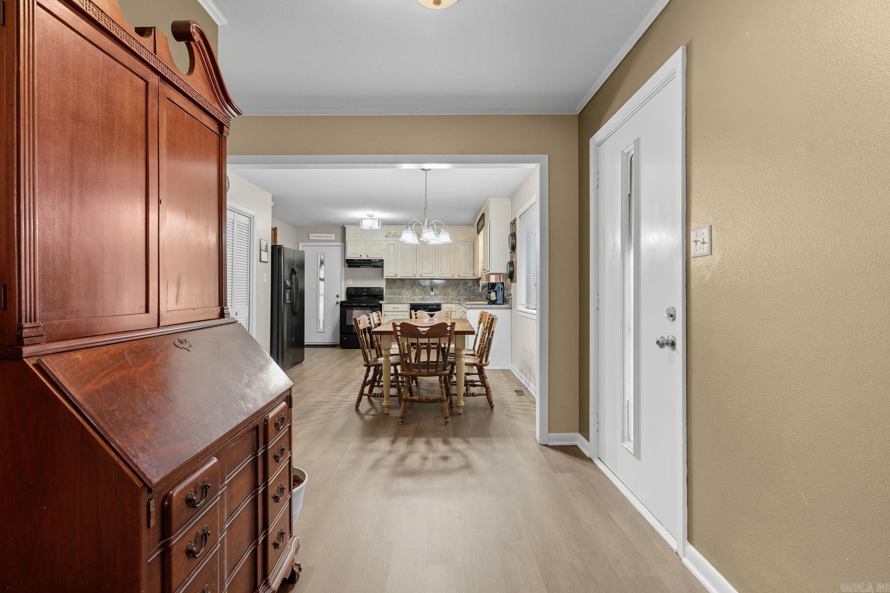 ARROWHEAD LAKE ESTATES 1 - Residential