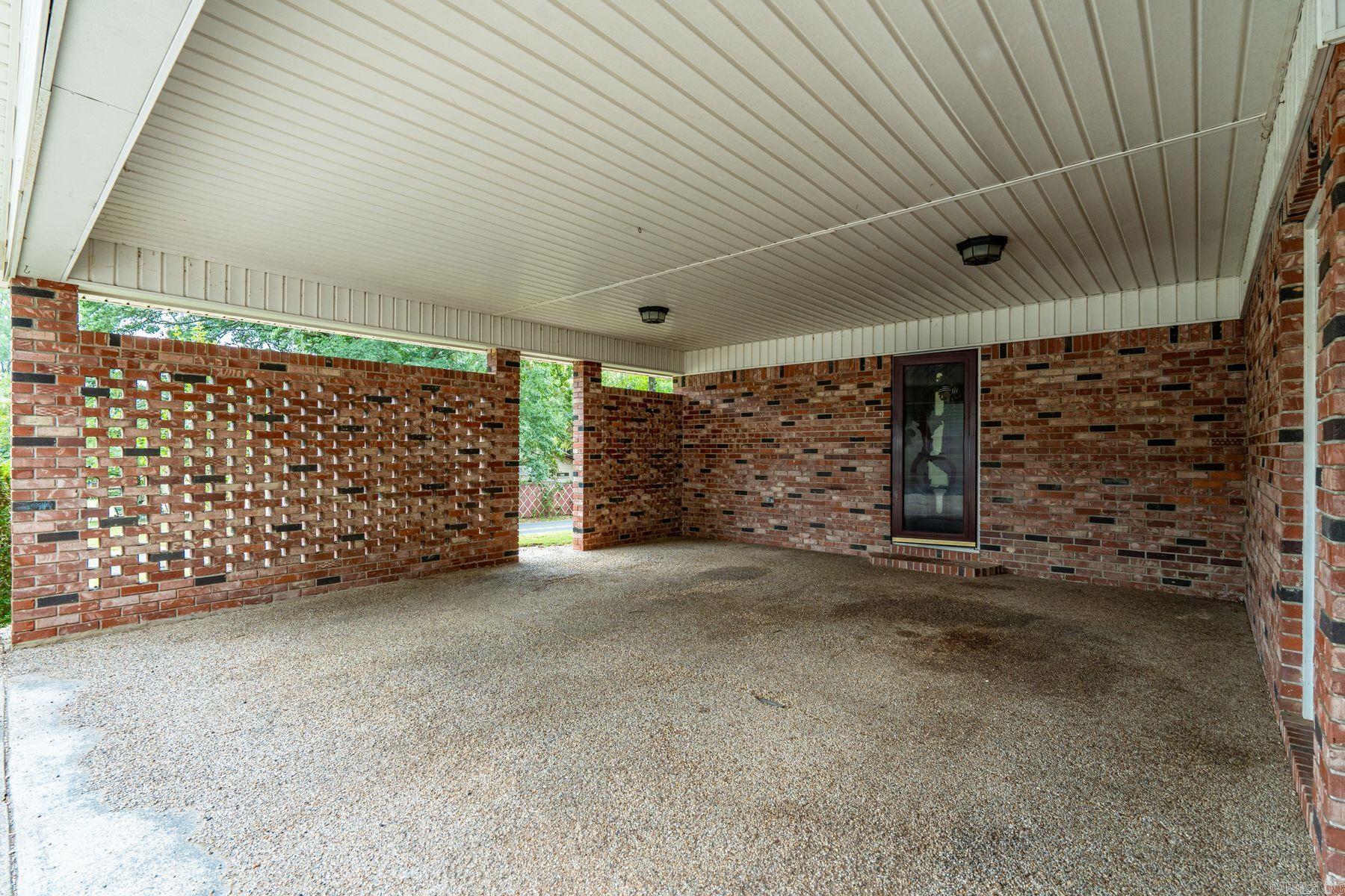 ARROWHEAD LAKE ESTATES 1 - Residential