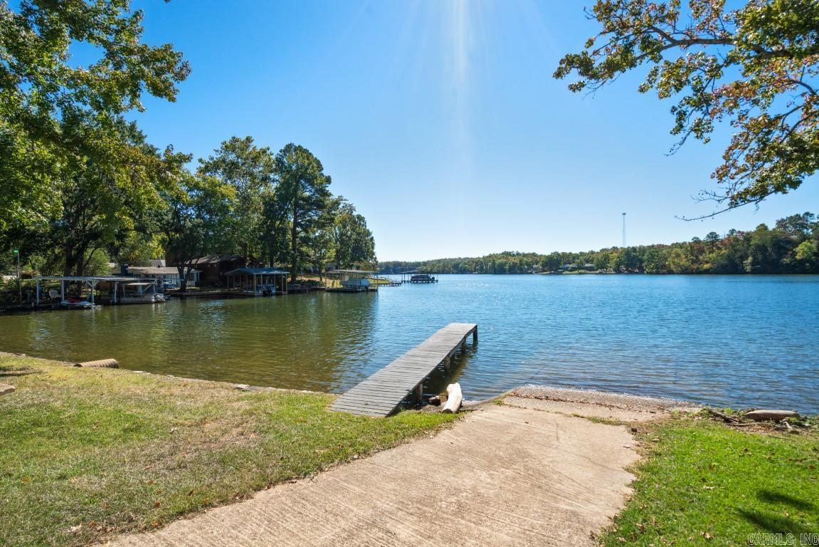 ARROWHEAD LAKE ESTATES 1 - Residential