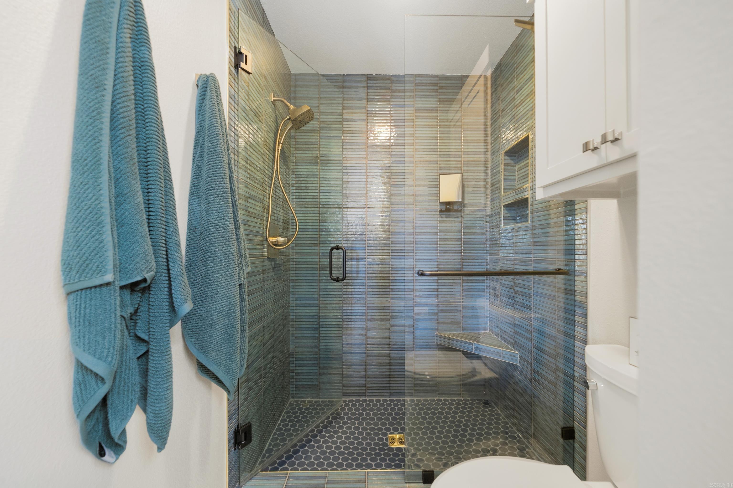 MAJESTIC LAKE VILLAGE TOWNHOMES - Residential