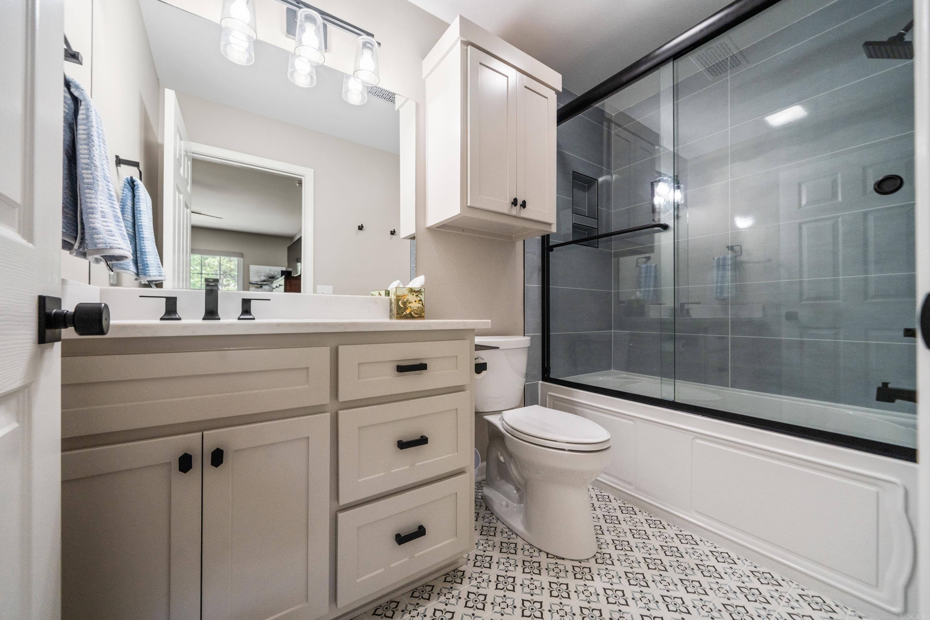 MAJESTIC LAKE VILLAGE TOWNHOMES - Residential