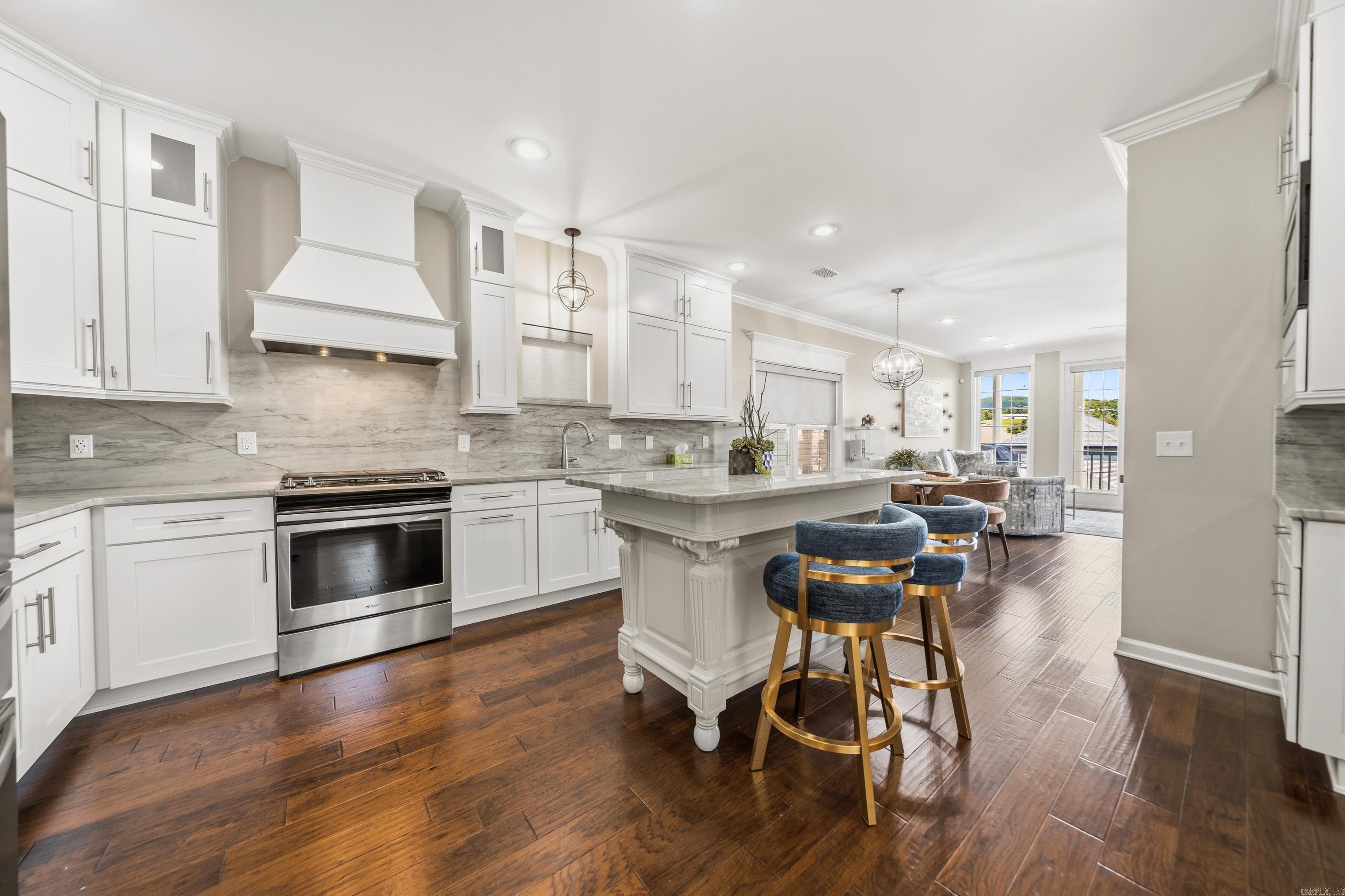 MAJESTIC LAKE VILLAGE TOWNHOMES - Residential