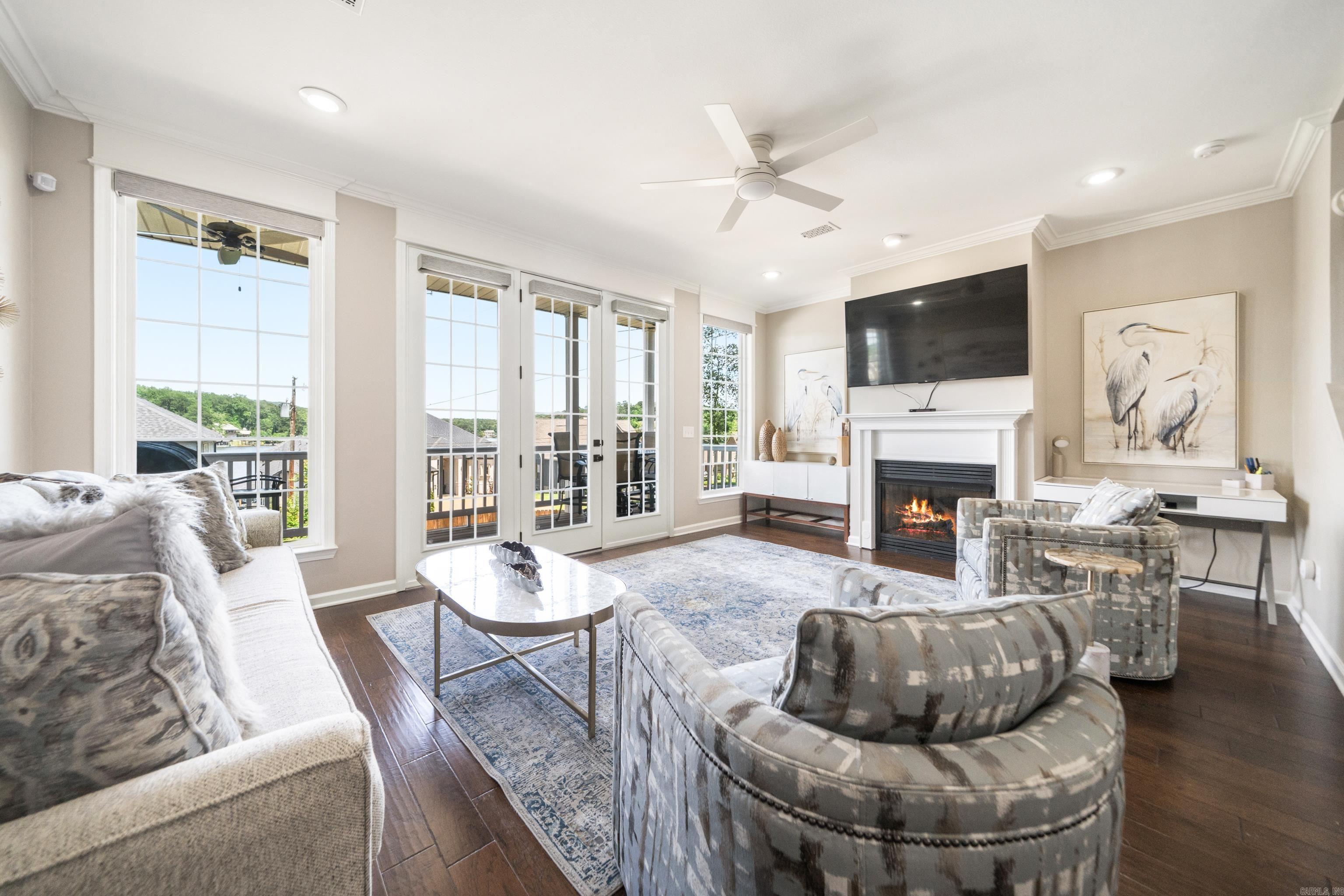 MAJESTIC LAKE VILLAGE TOWNHOMES - Residential