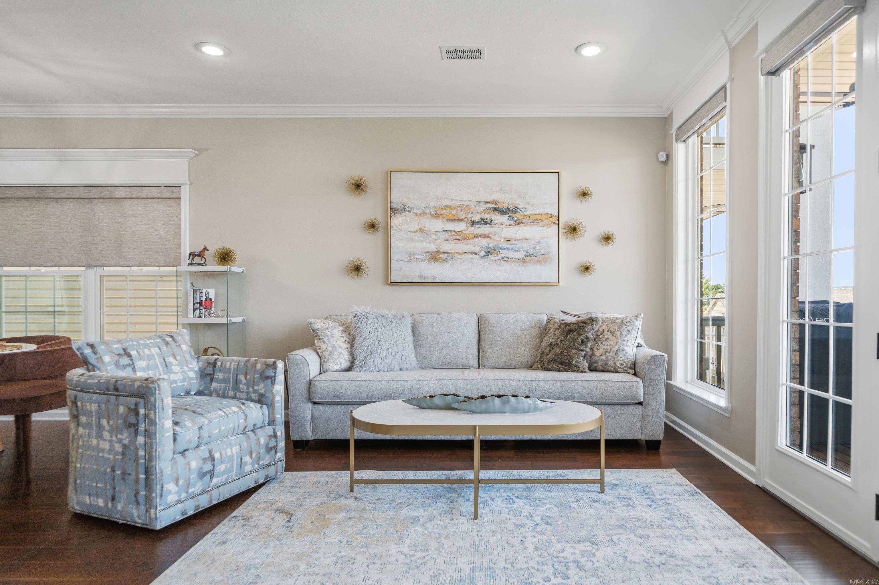 MAJESTIC LAKE VILLAGE TOWNHOMES - Residential