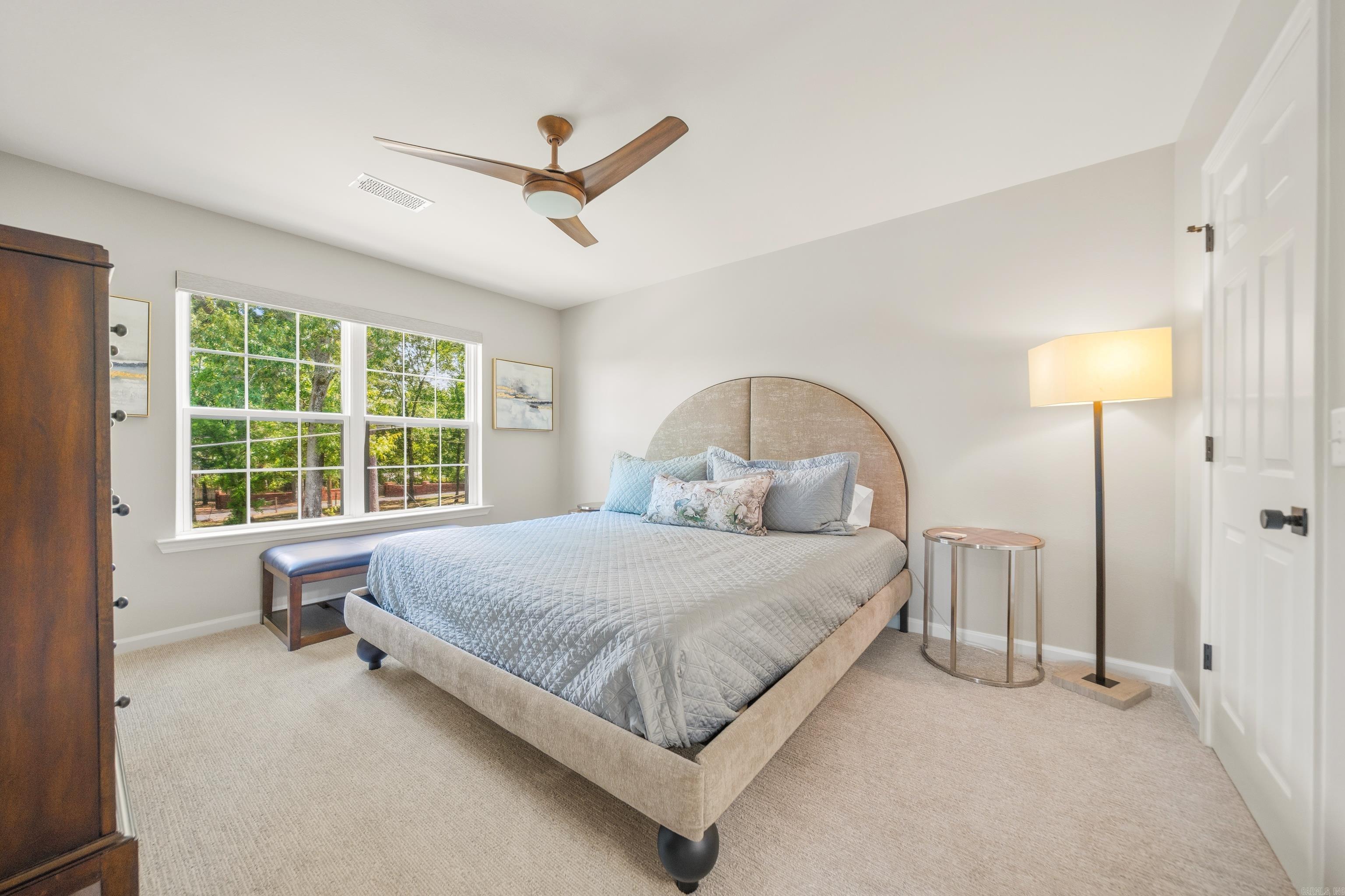 MAJESTIC LAKE VILLAGE TOWNHOMES - Residential