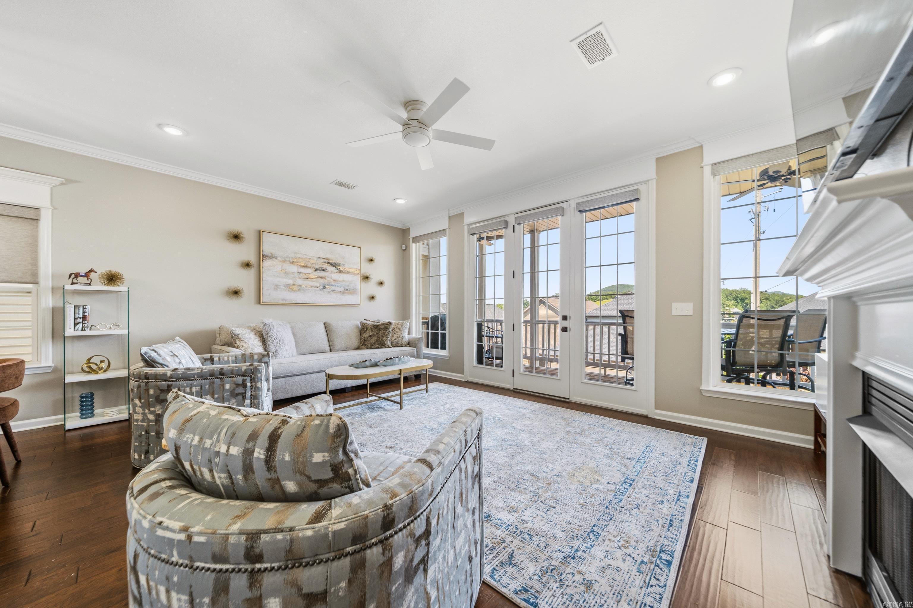 MAJESTIC LAKE VILLAGE TOWNHOMES - Residential