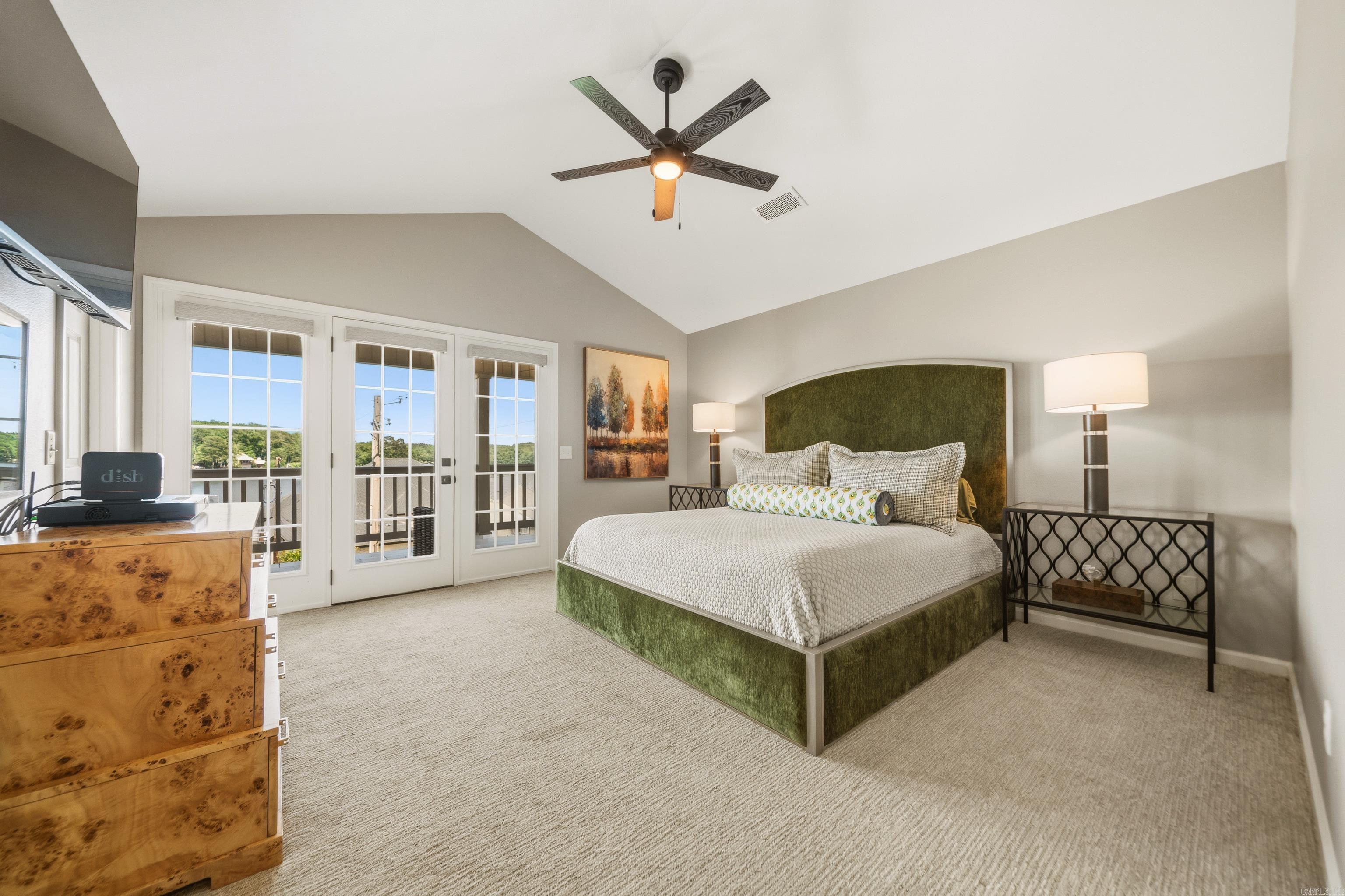 MAJESTIC LAKE VILLAGE TOWNHOMES - Residential