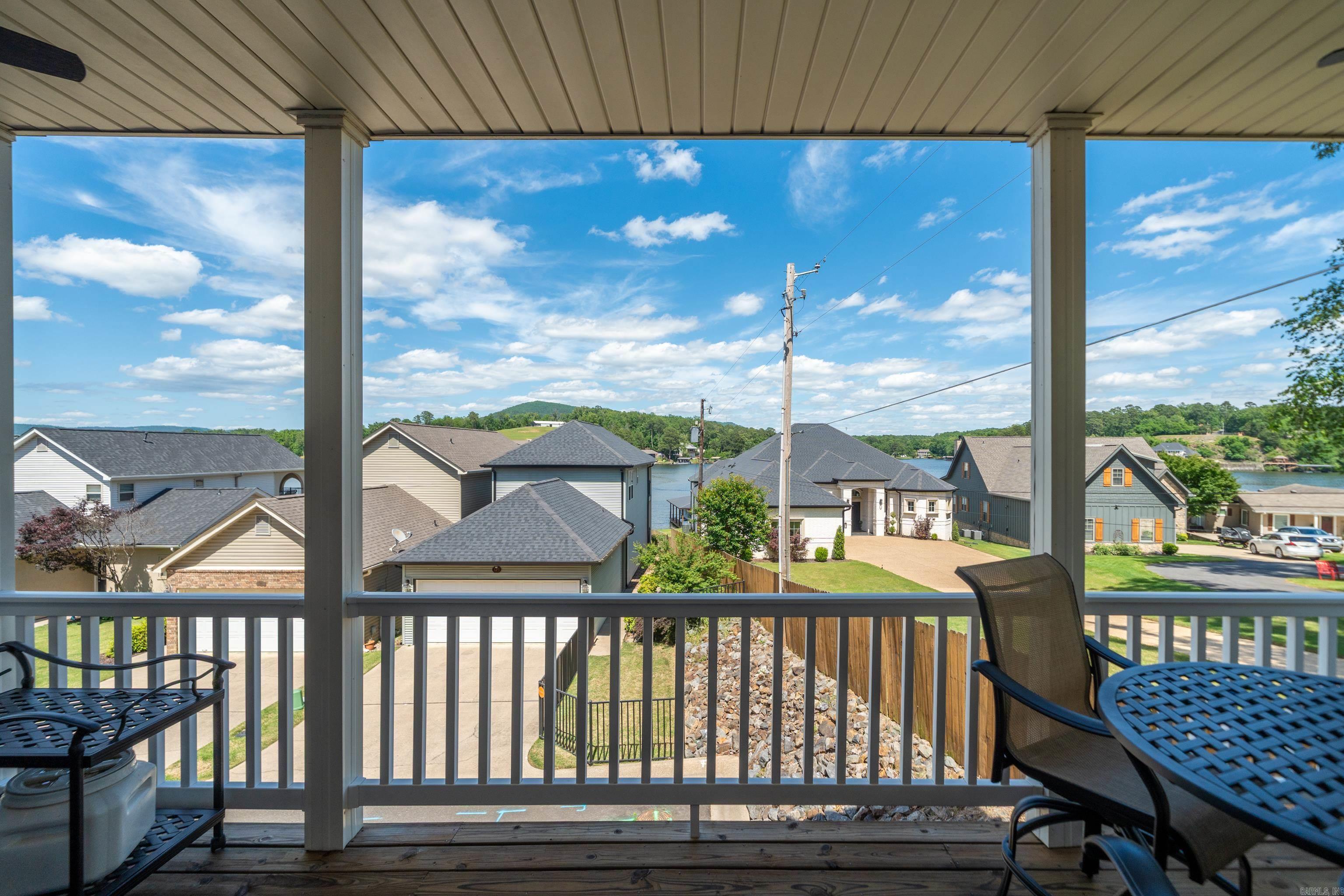MAJESTIC LAKE VILLAGE TOWNHOMES - Residential