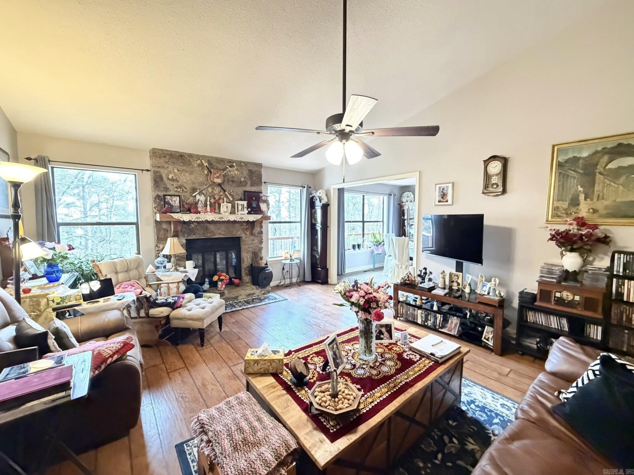 CHELSEA GLADES - Residential