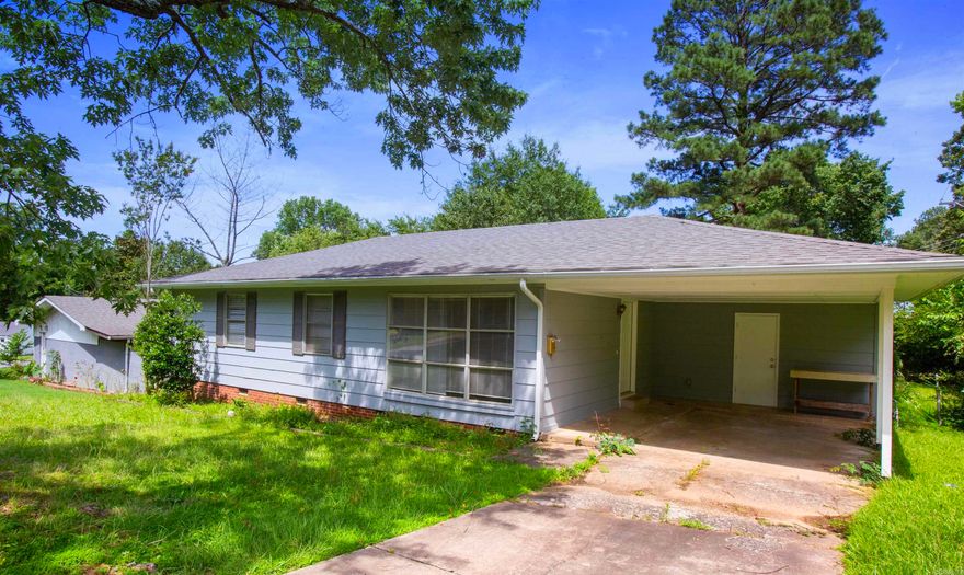 Cute and cozy 3BD/1.5BA in WLR that is close to shopping, dining, and so much more! Living room has plenty of natural light that opens up to the kitchen. Brand new countertops and breakfast bar. All appliances included. Covered back patio that is perfect for enjoying those sunny days in the shade. Large yard perfect for anyone with kids or pets. This property is managed by Hoffman Team so beware of scammers - we will never ask you to Cashapp us money. The lease for this property is for 2 years with a 3% increase after the first year. Income must be 3x the amount of rent. This property does not accept section 8.