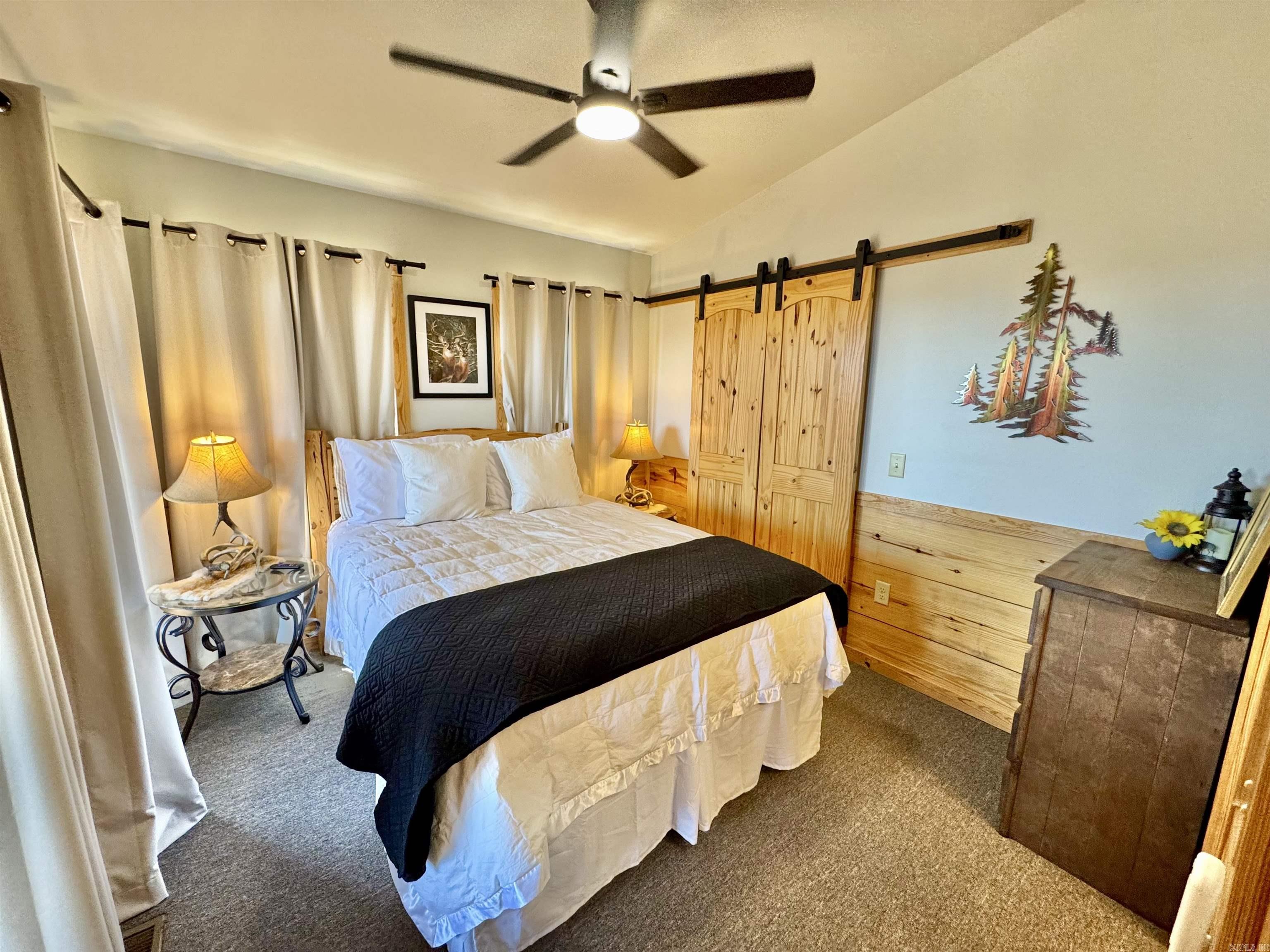 MOUNTAIN CREST - Residential