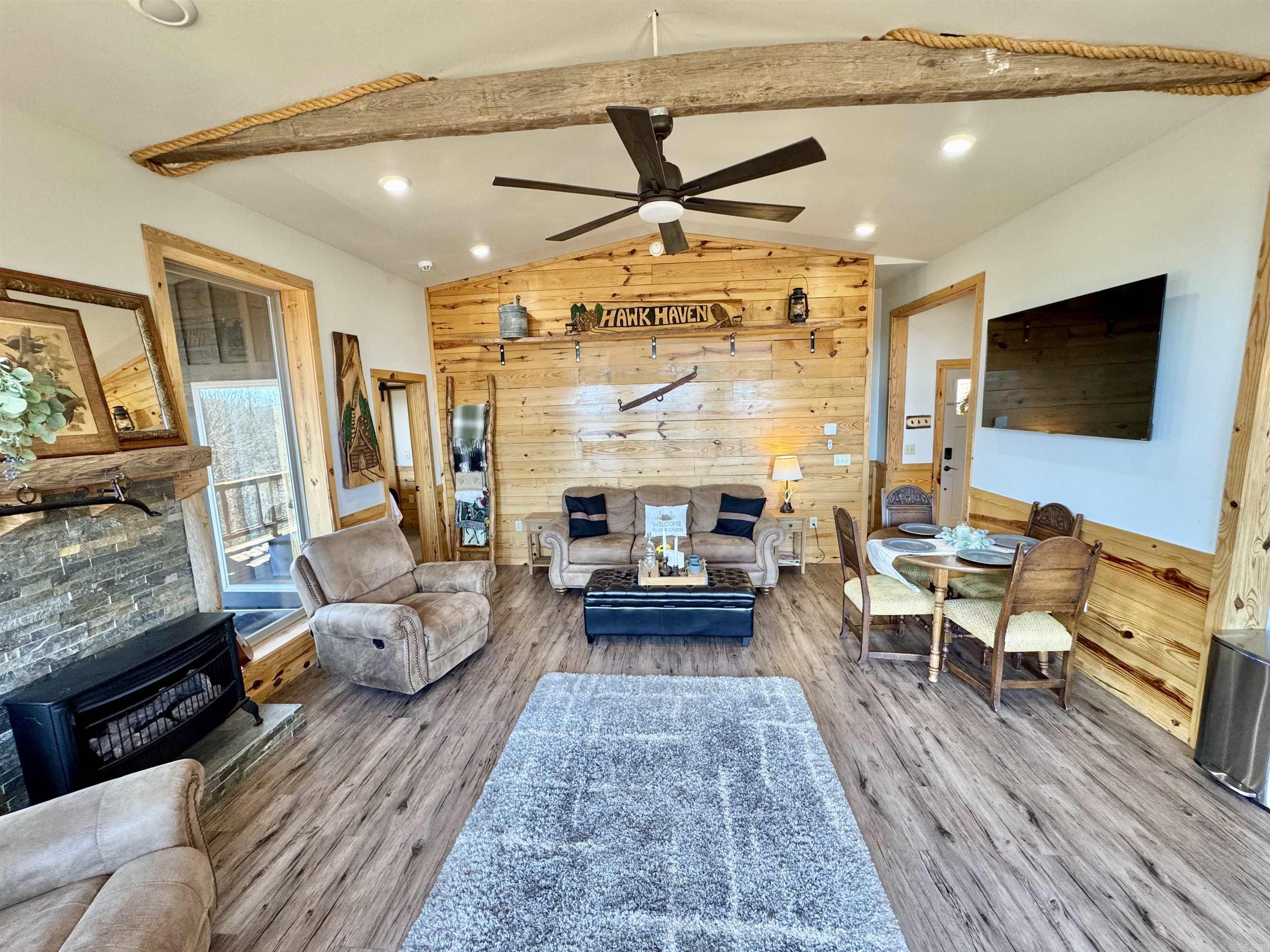 MOUNTAIN CREST - Residential