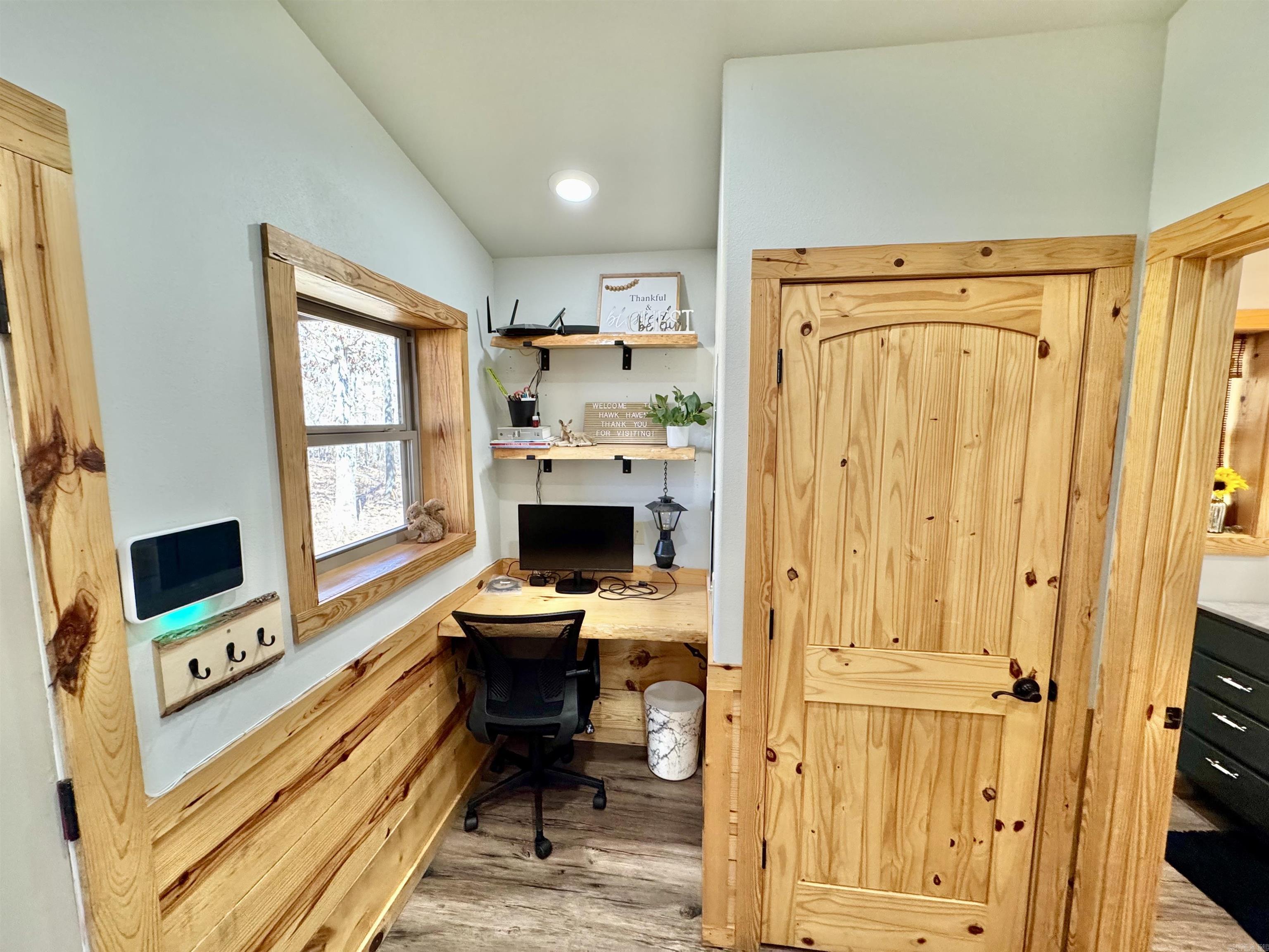 MOUNTAIN CREST - Residential