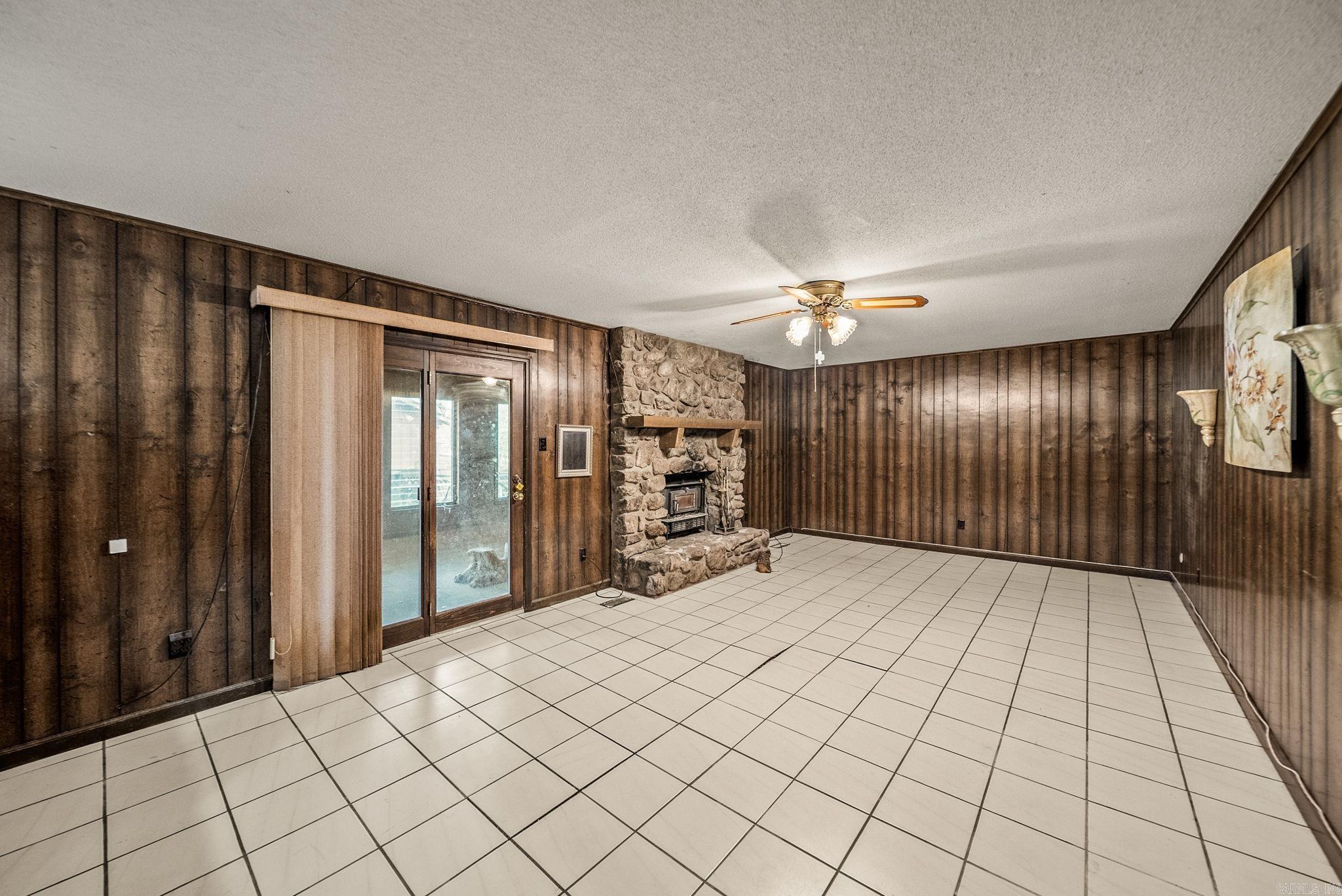 WALNUT VALLEY - Residential