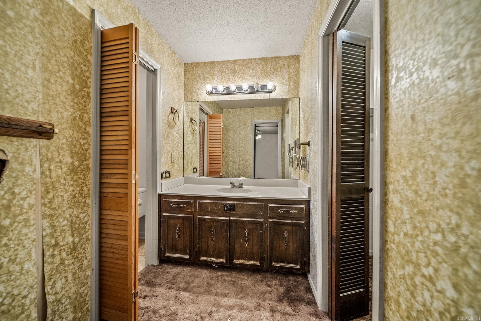 WALNUT VALLEY - Residential