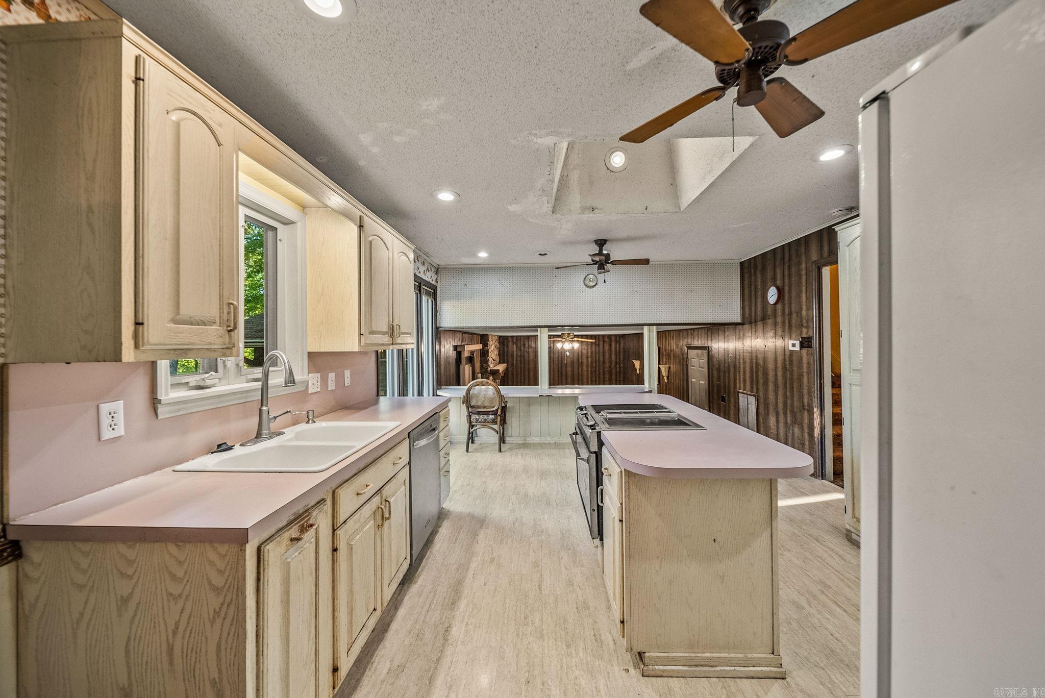 WALNUT VALLEY - Residential