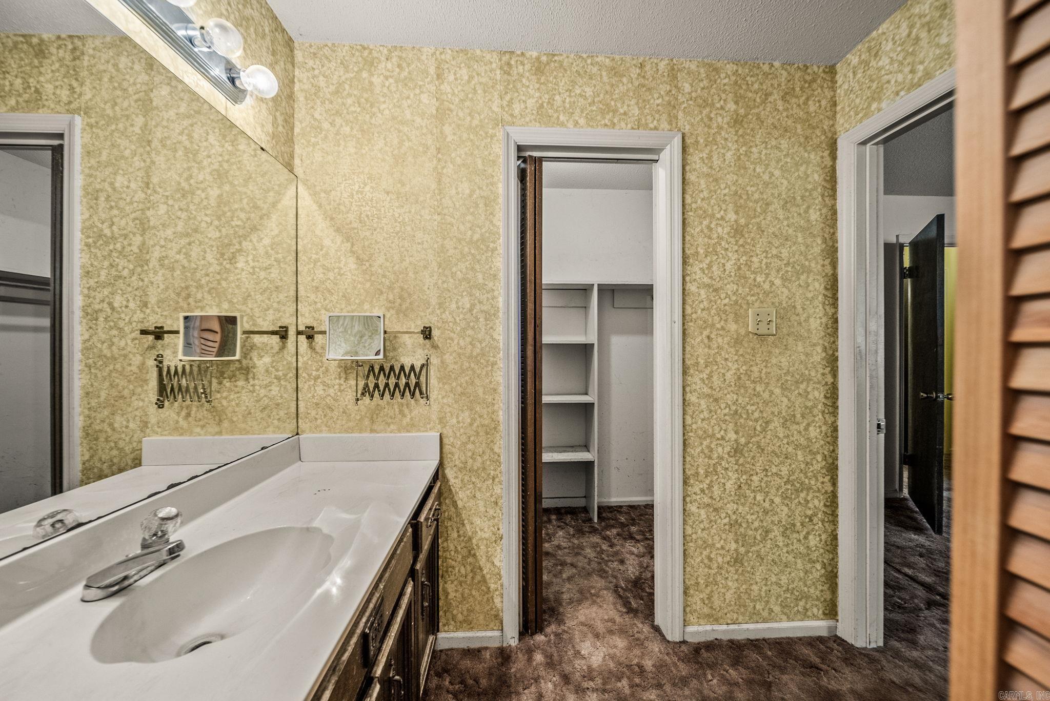 WALNUT VALLEY - Residential