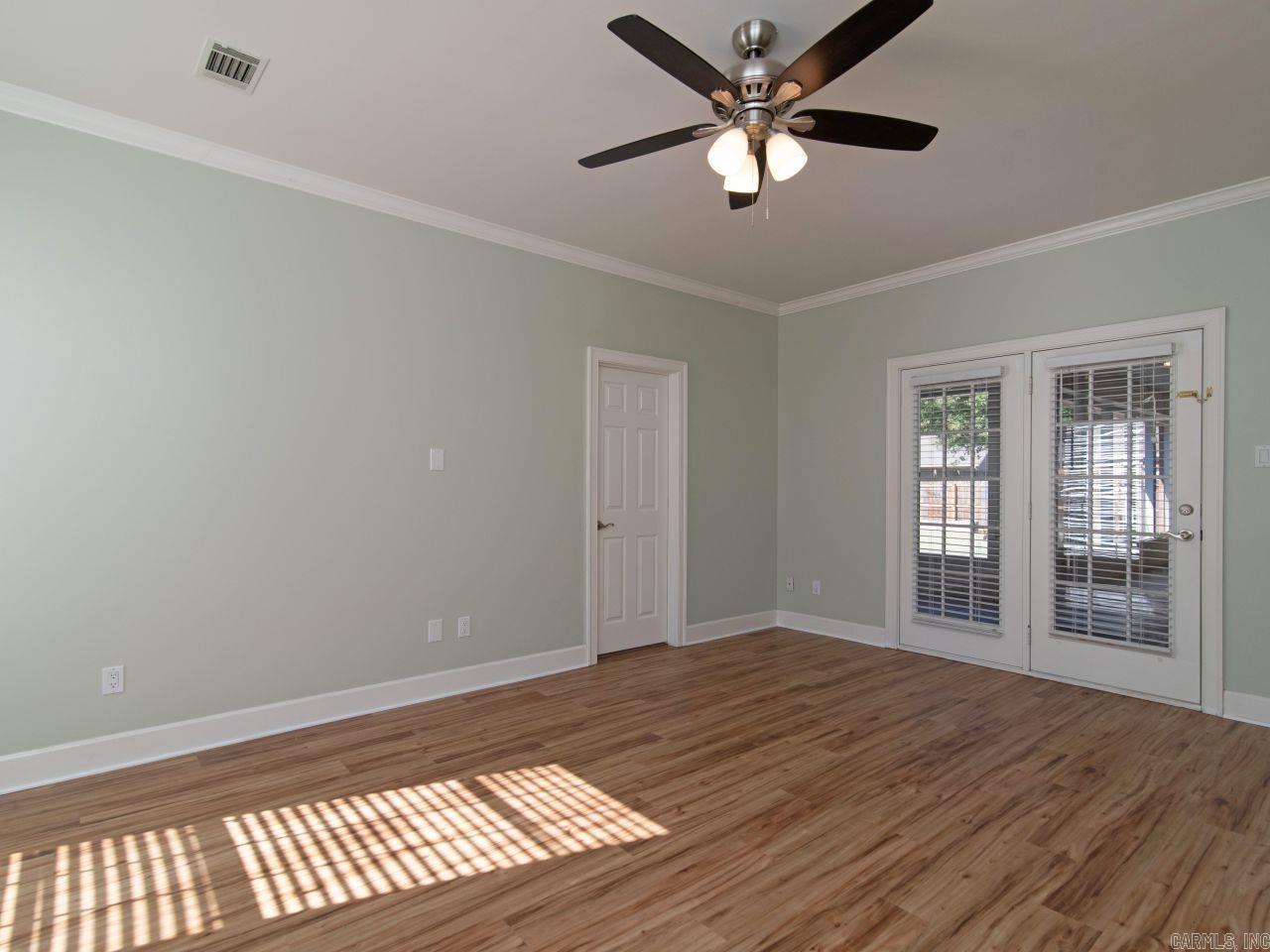 WINDCREST - Residential