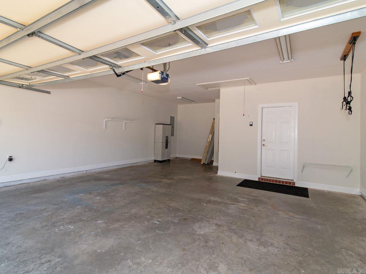 WINDCREST - Residential