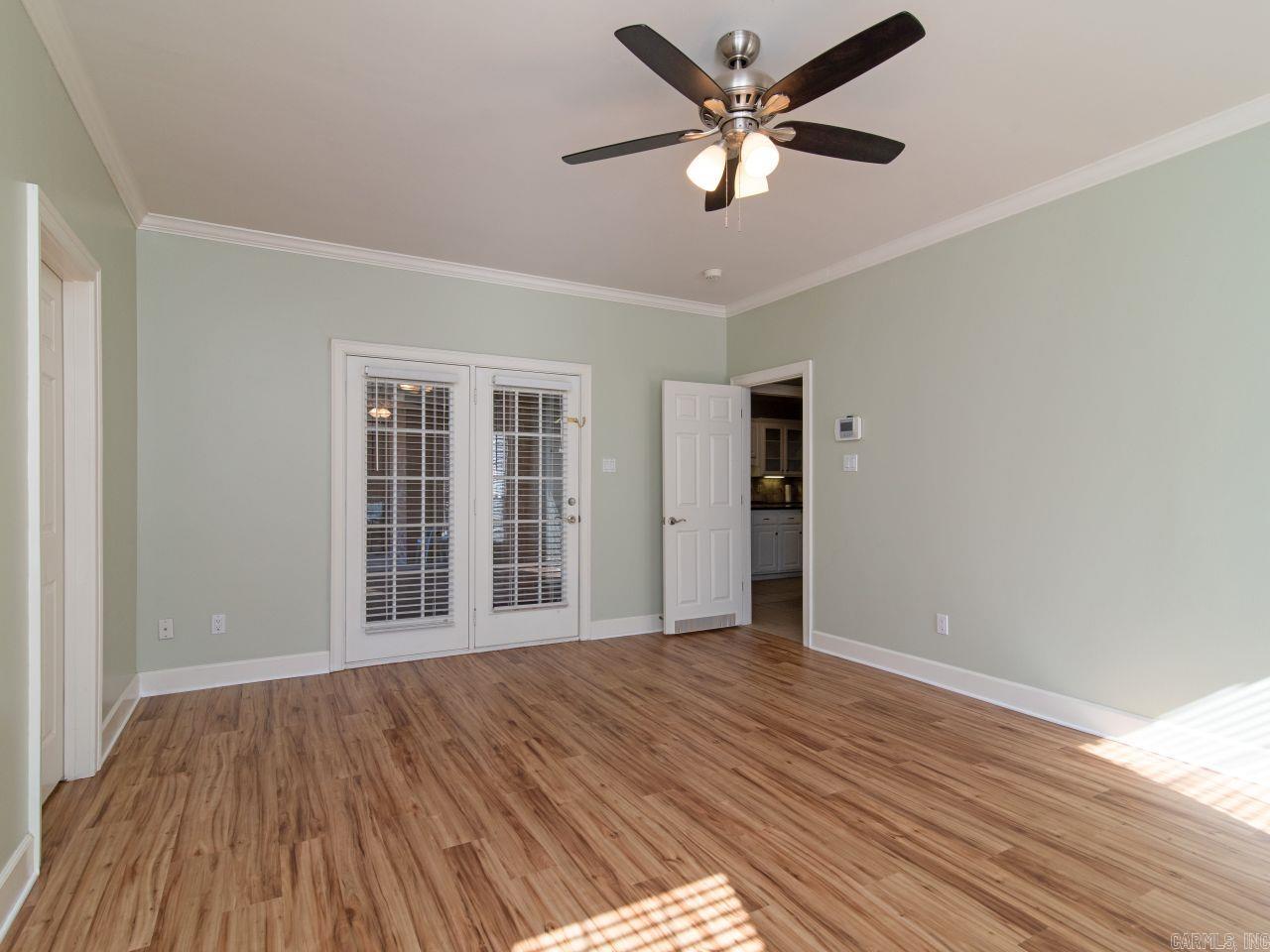 WINDCREST - Residential