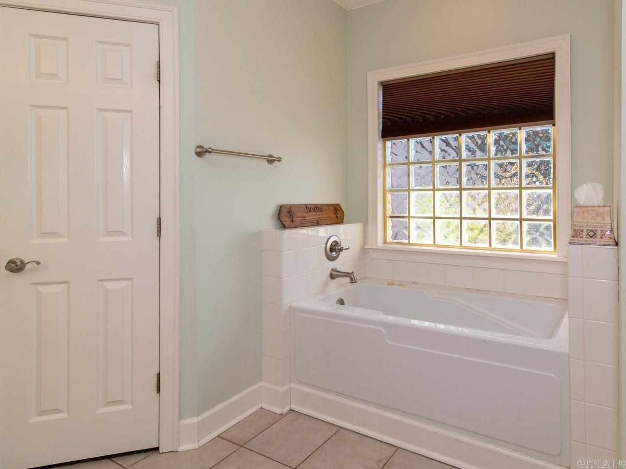 WINDCREST - Residential