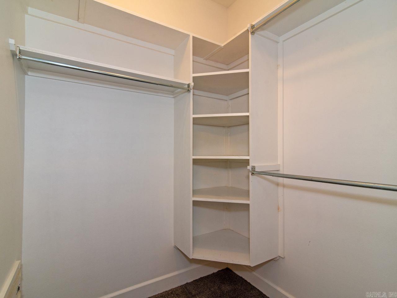 WINDCREST - Residential