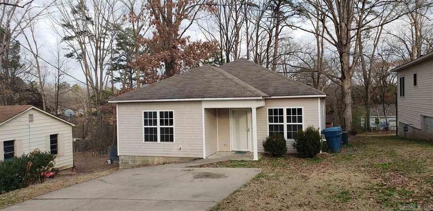 Nice 3 Bedroom, 2 Full Bath Home on a Quiet Street. No Carpet! Luxury Vinyl Tile and Ceramic Tile