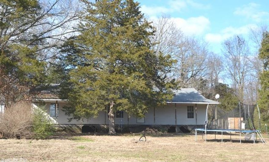 STEAL OF A DEAL YOU WON’T FIND ANYWHERE ELSE! This single family home would be a great investment opportunity for investors and/or home owners. With some TLC needed this home could be as good as new in no time! Features include tons of cabinetry in the kitchen for storage and plenty of workspace for the chef to prep dinner. The spacious living room is the perfect size for entertaining guests. The bedrooms provide plenty of space for all your bedroom furniture. Don’t let this opportunity slip away,CALL NOW!