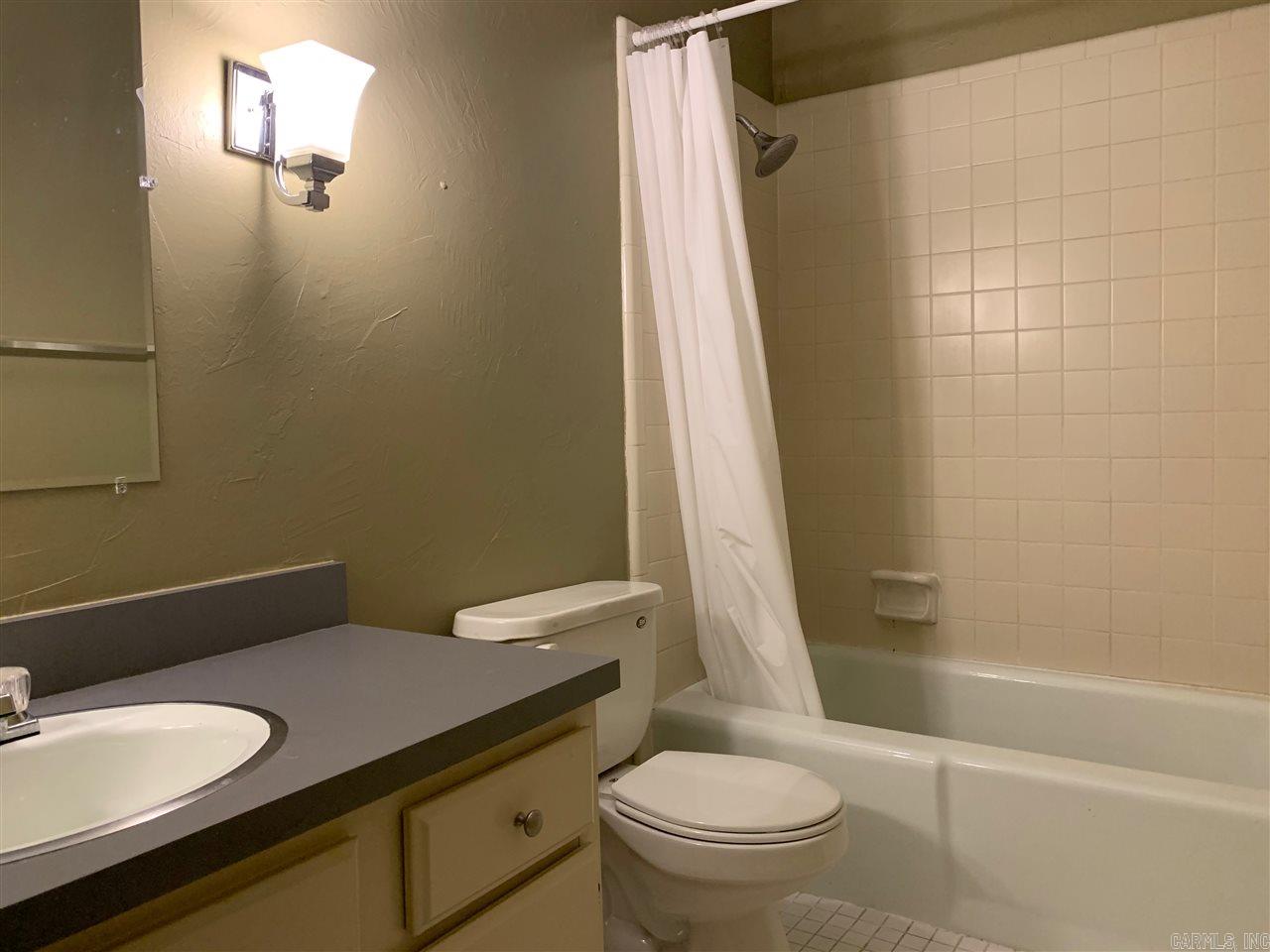 Stratford Court HPR - Residential Lease