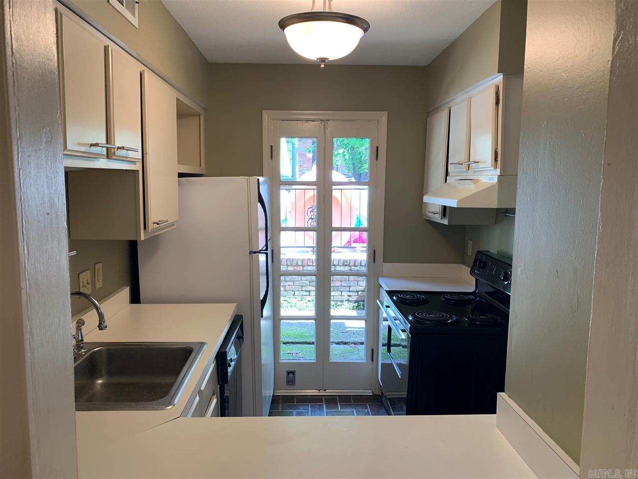 Stratford Court HPR - Residential Lease