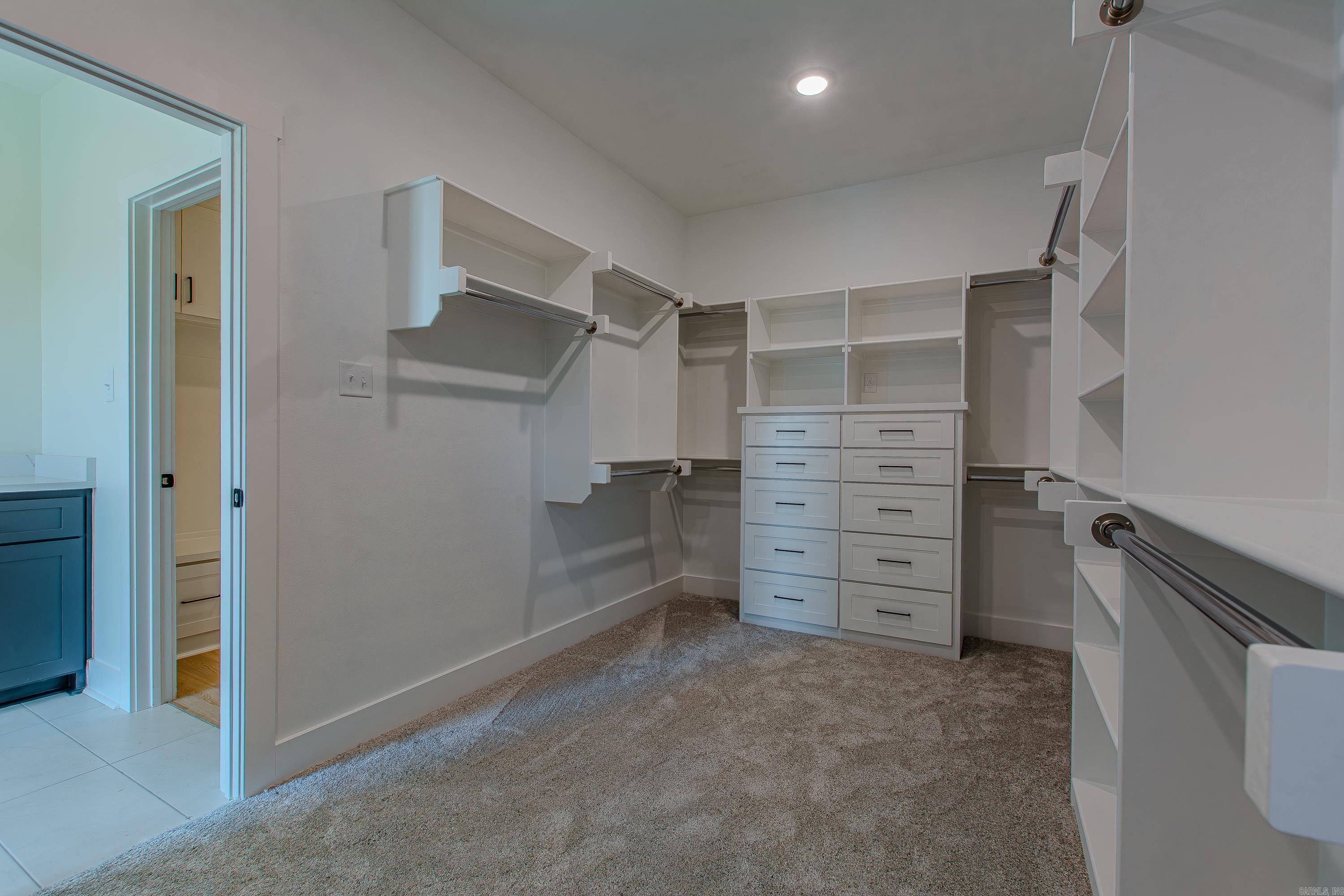 OLDE SALEM TOWNSHIP - Residential