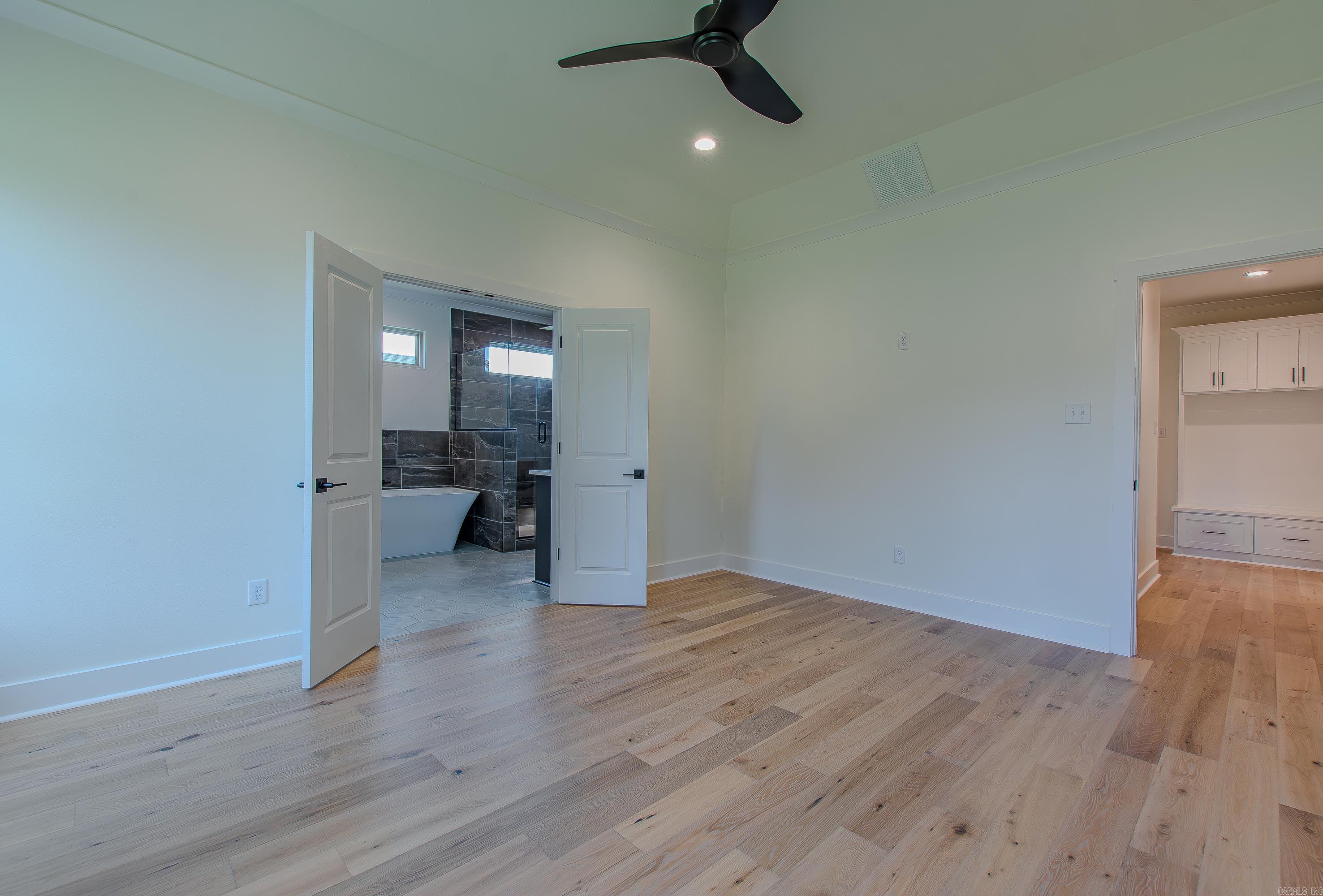 OLDE SALEM TOWNSHIP - Residential