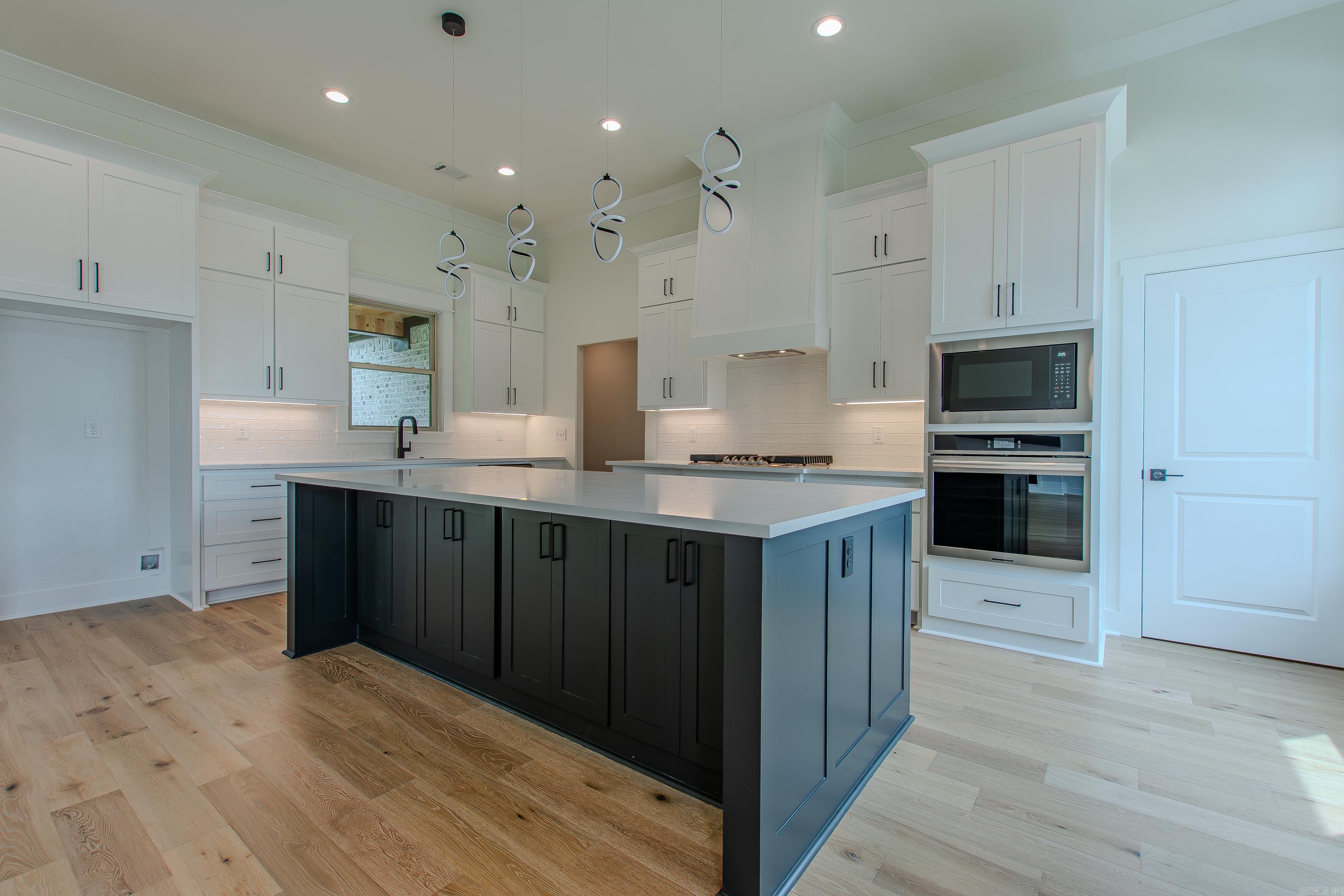 OLDE SALEM TOWNSHIP - Residential