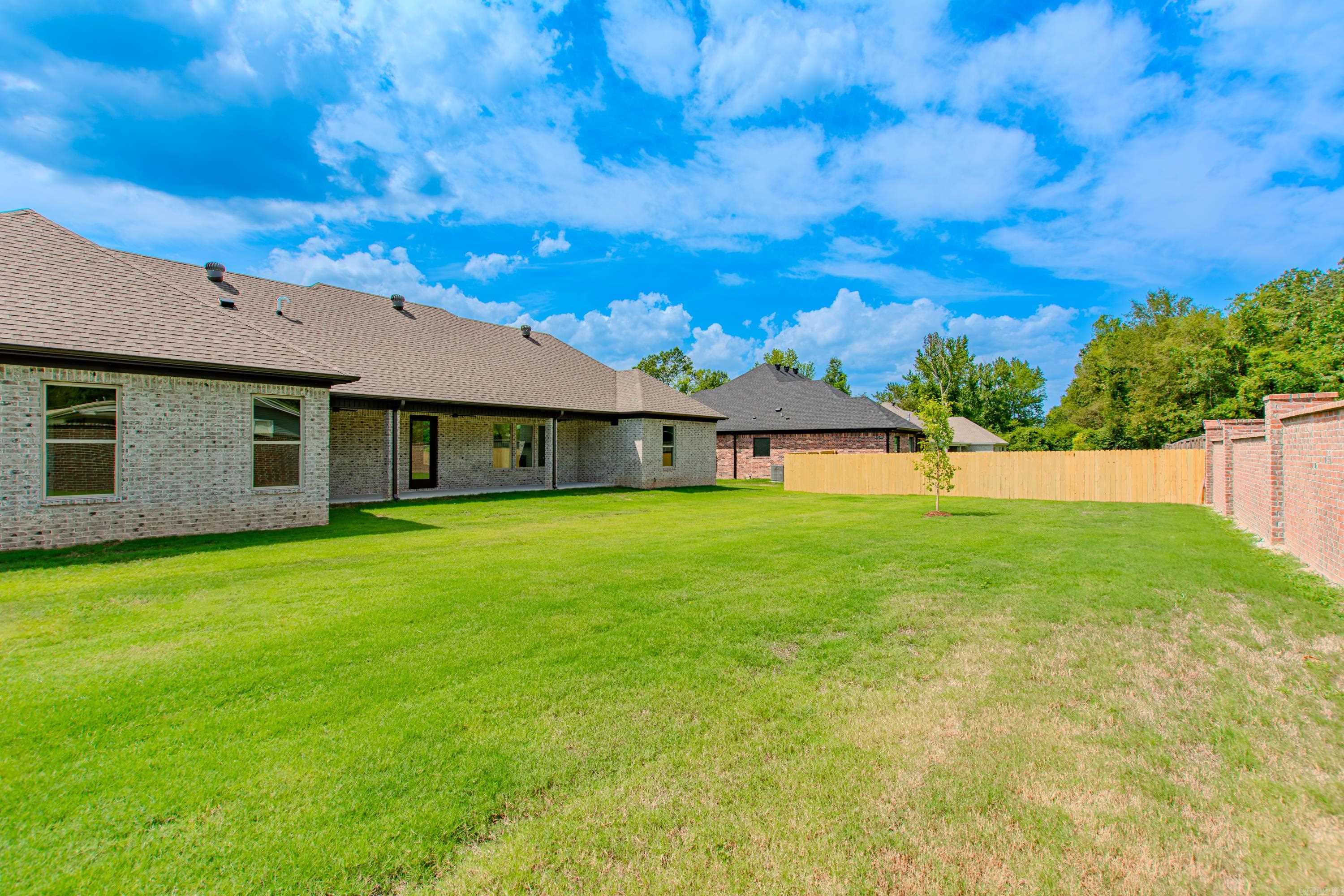 OLDE SALEM TOWNSHIP - Residential