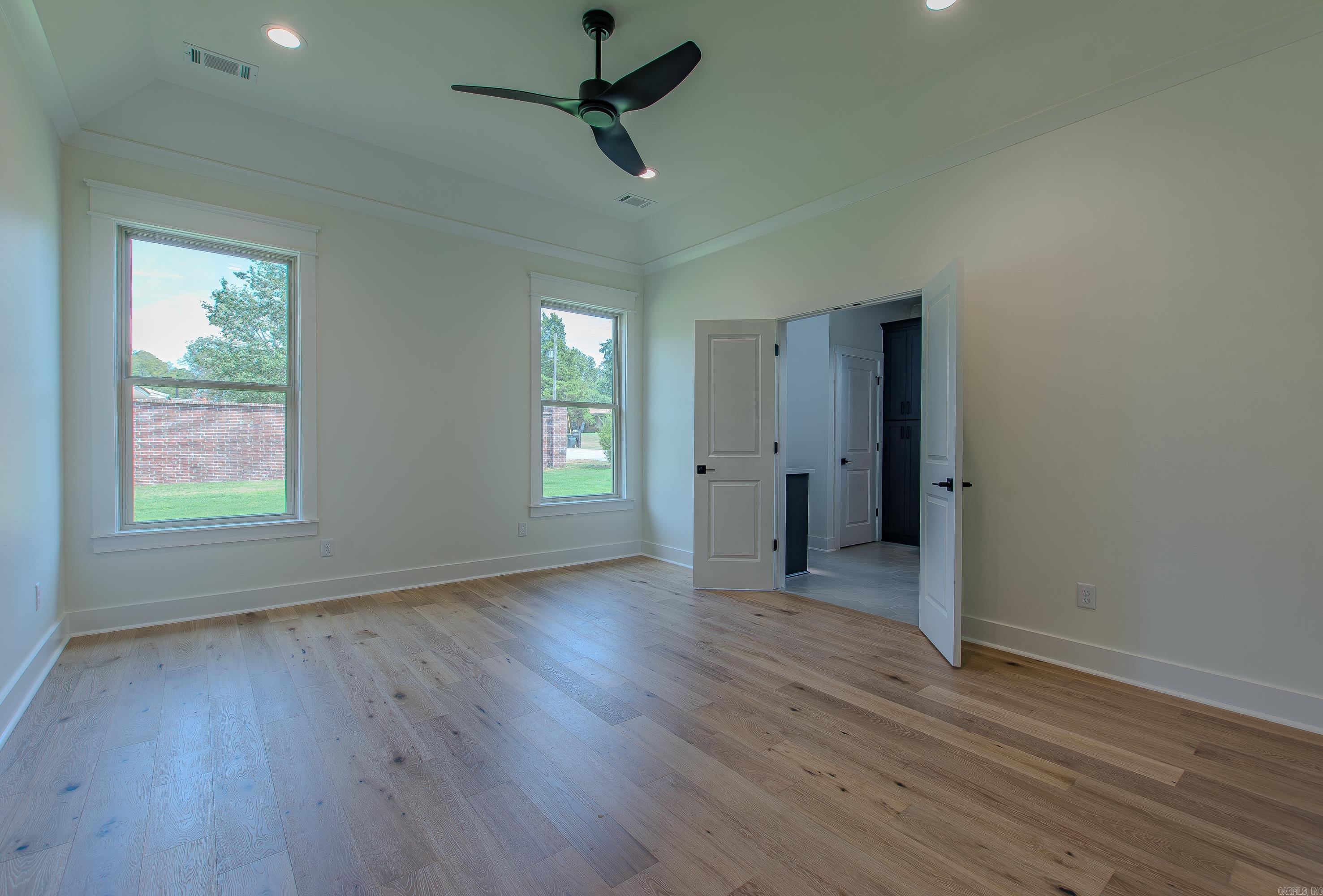 OLDE SALEM TOWNSHIP - Residential