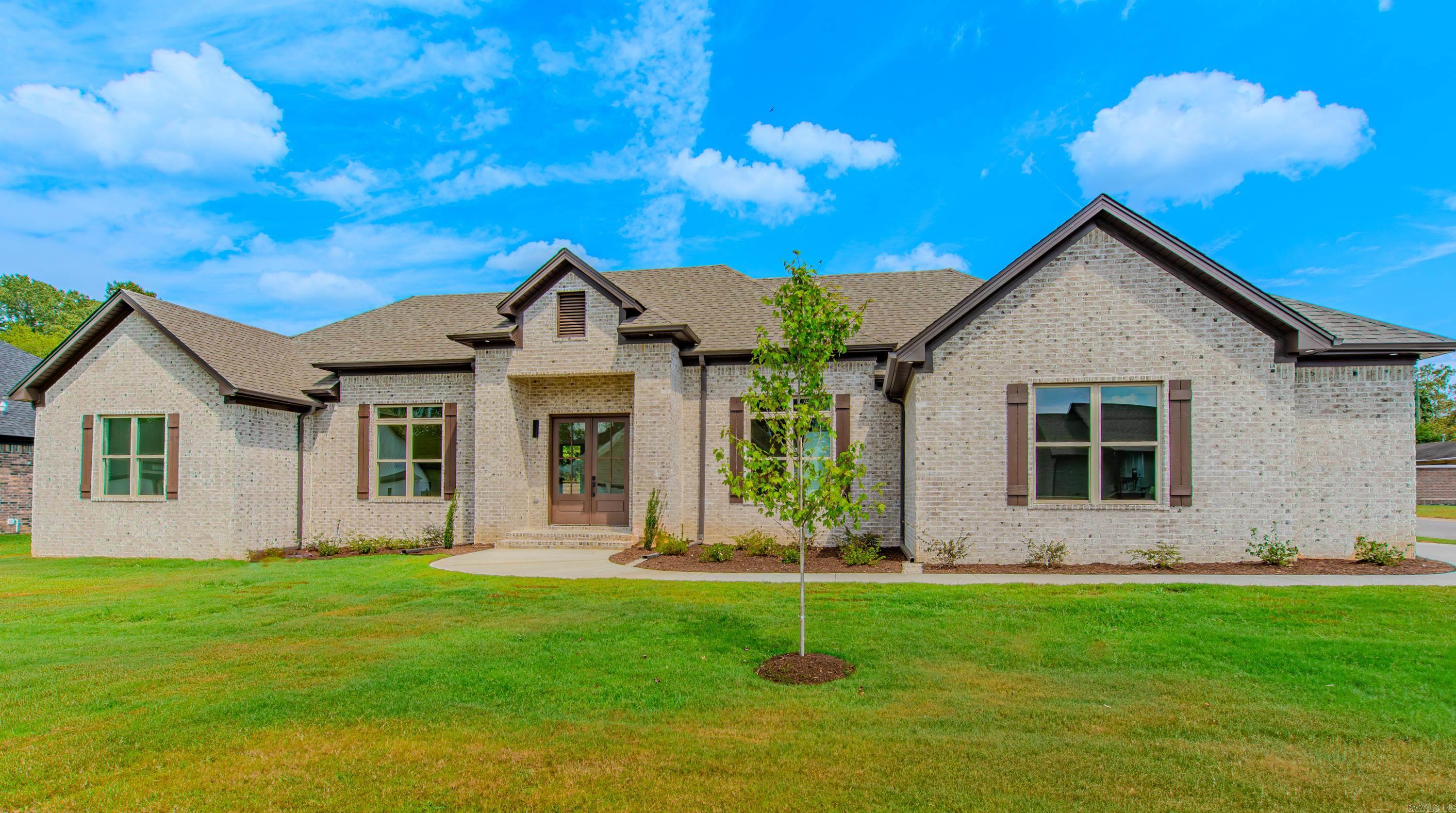 OLDE SALEM TOWNSHIP - Residential