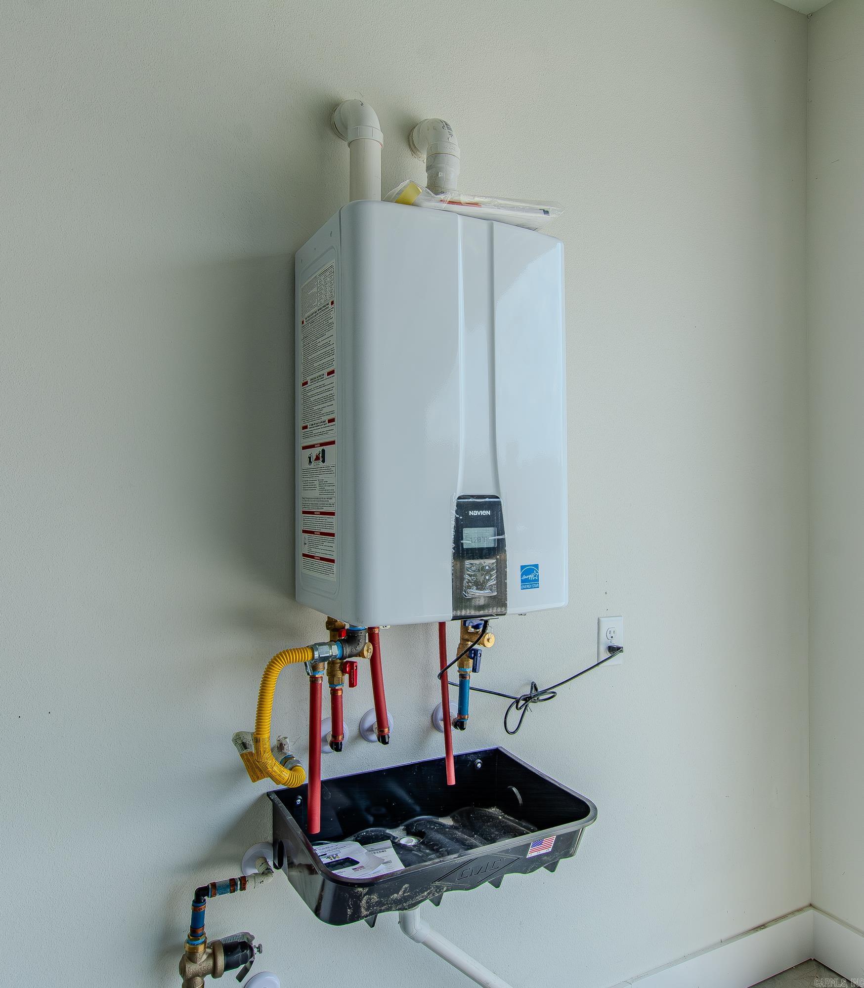 OLDE SALEM TOWNSHIP - Residential