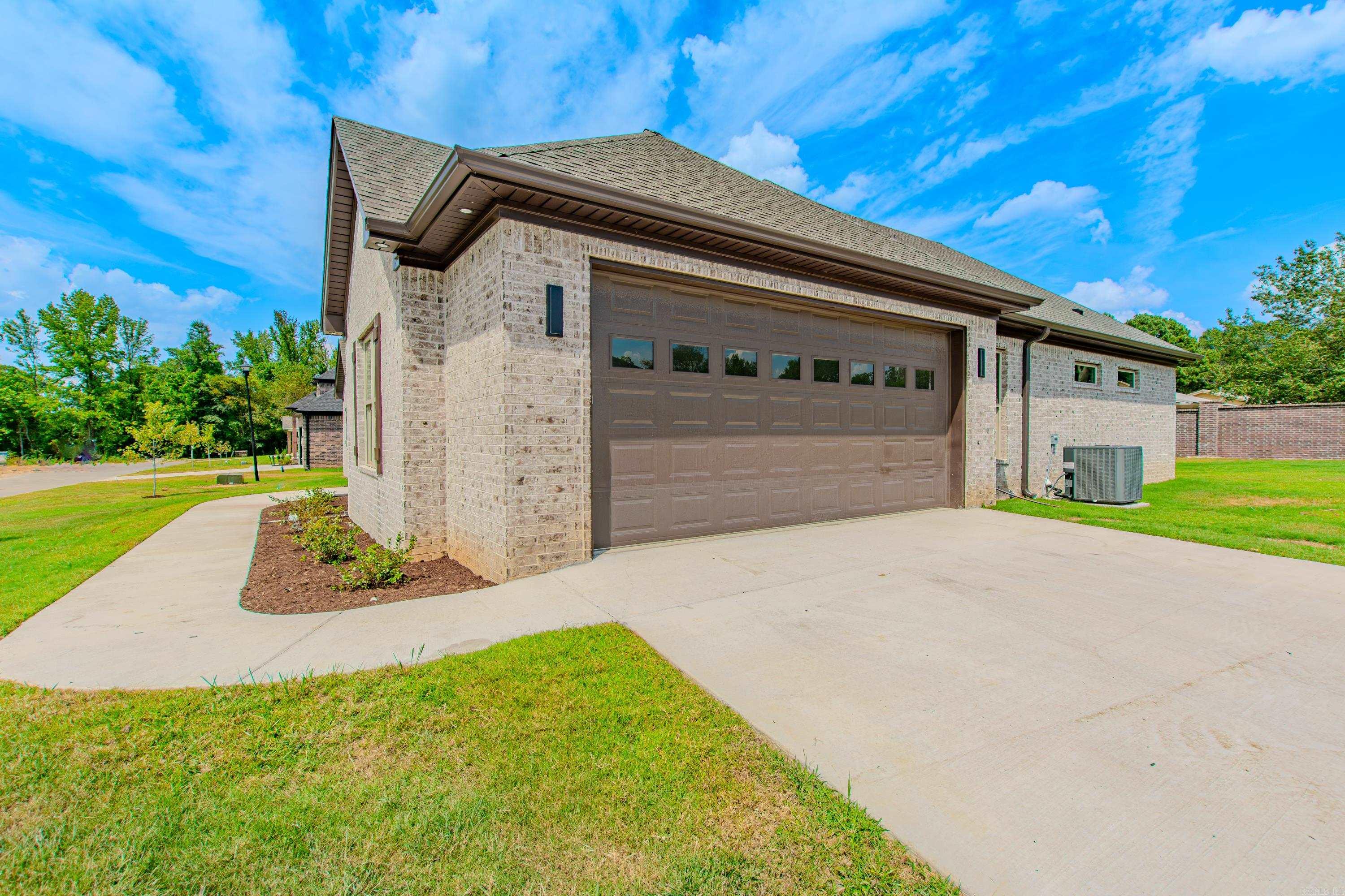 OLDE SALEM TOWNSHIP - Residential