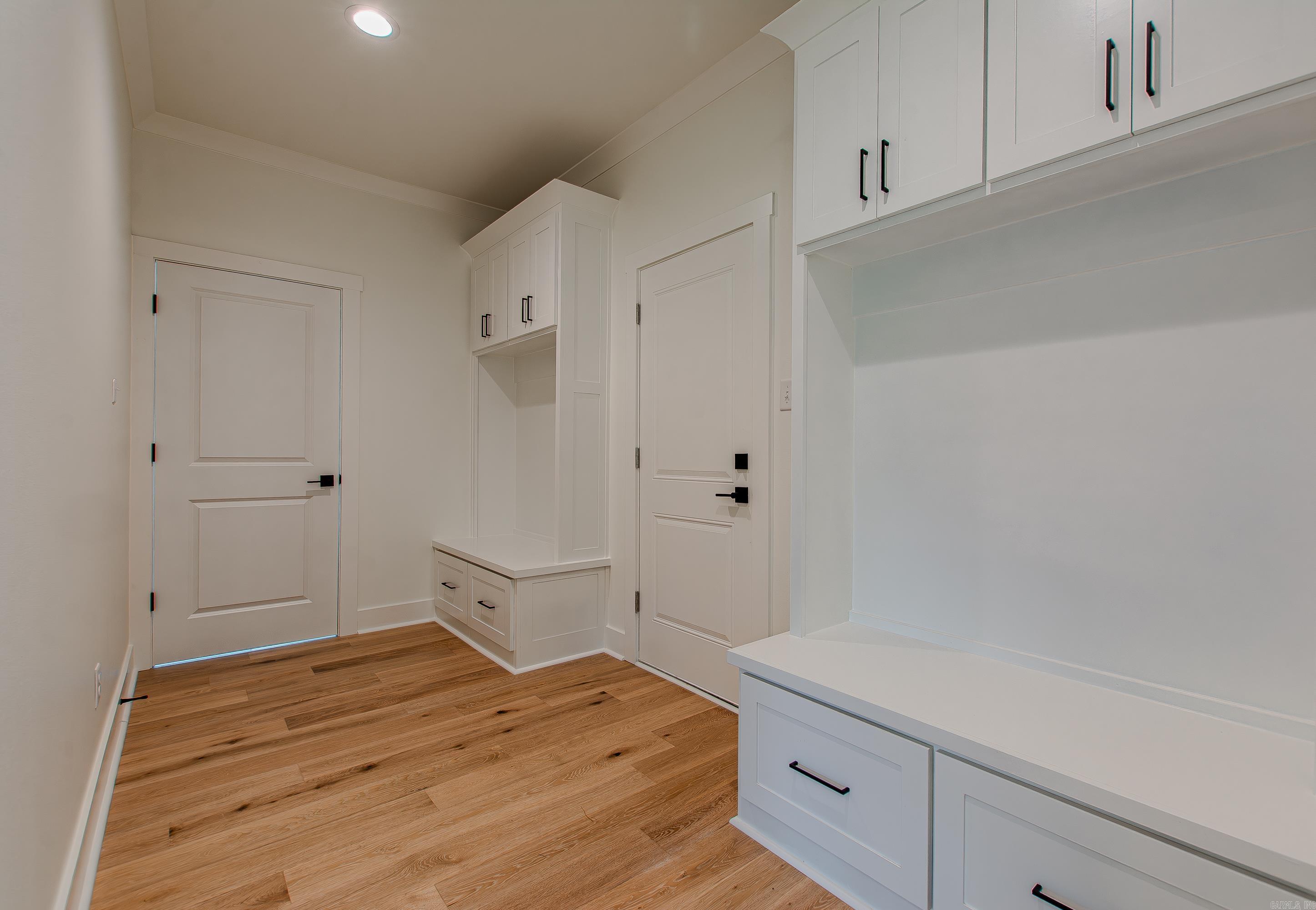 OLDE SALEM TOWNSHIP - Residential