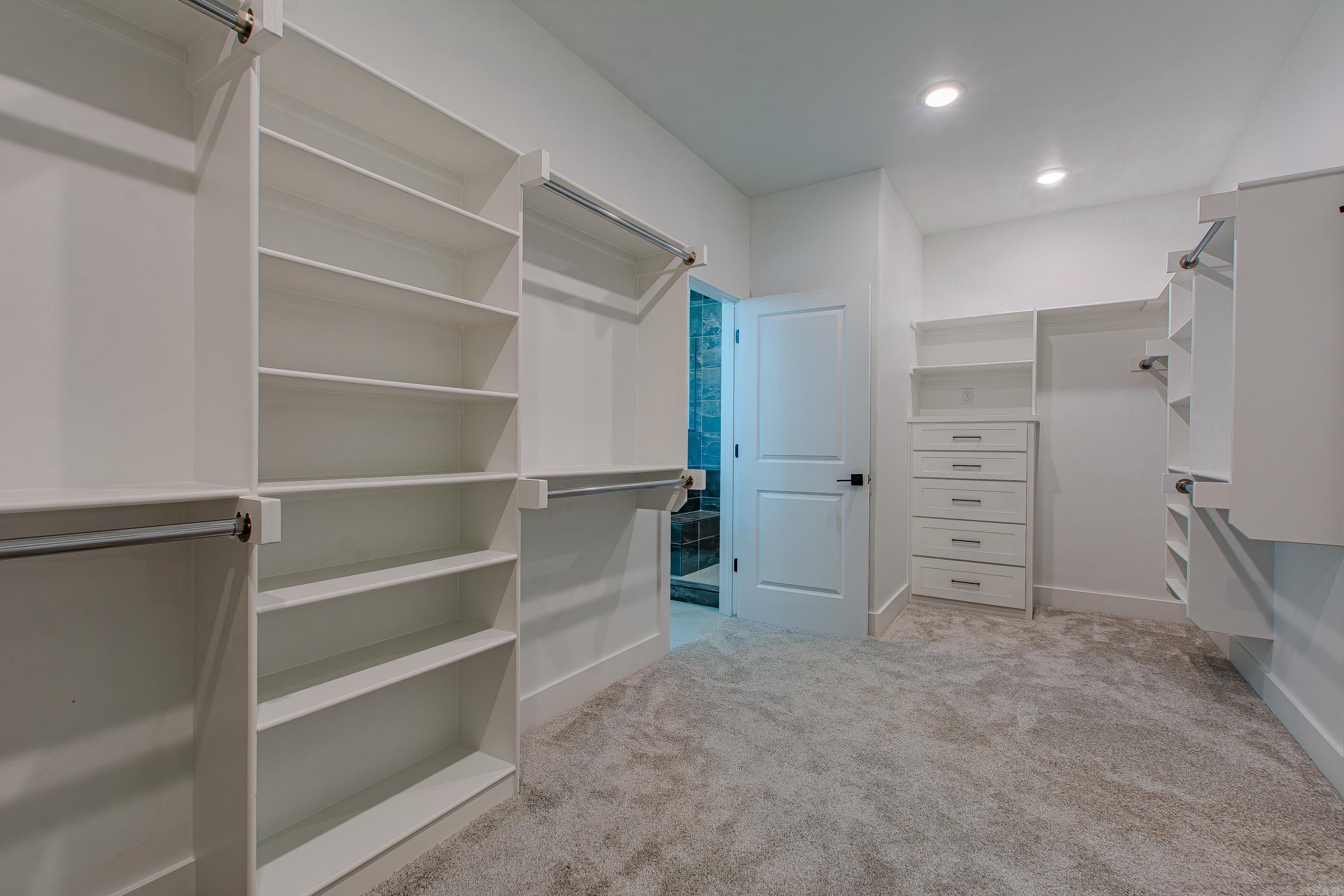 OLDE SALEM TOWNSHIP - Residential